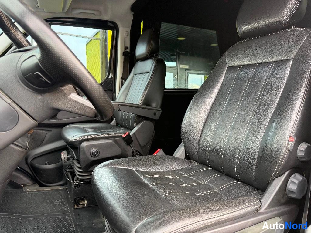 Musta Iveco Daily 2020, kuva 22
