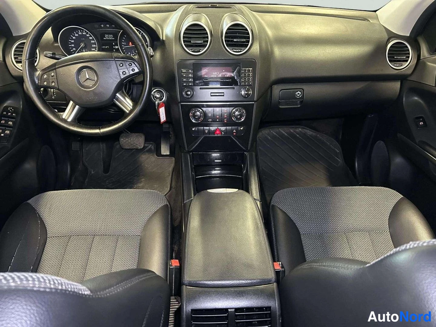 Harmaa Mercedes-Benz ML 2006, kuva 10