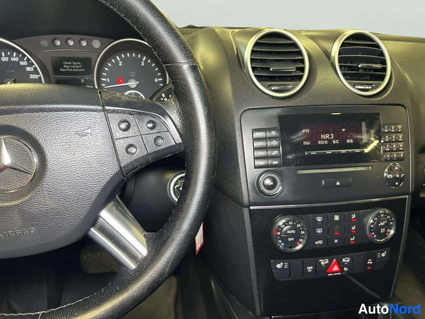 Harmaa Mercedes-Benz ML 2006, kuva 16