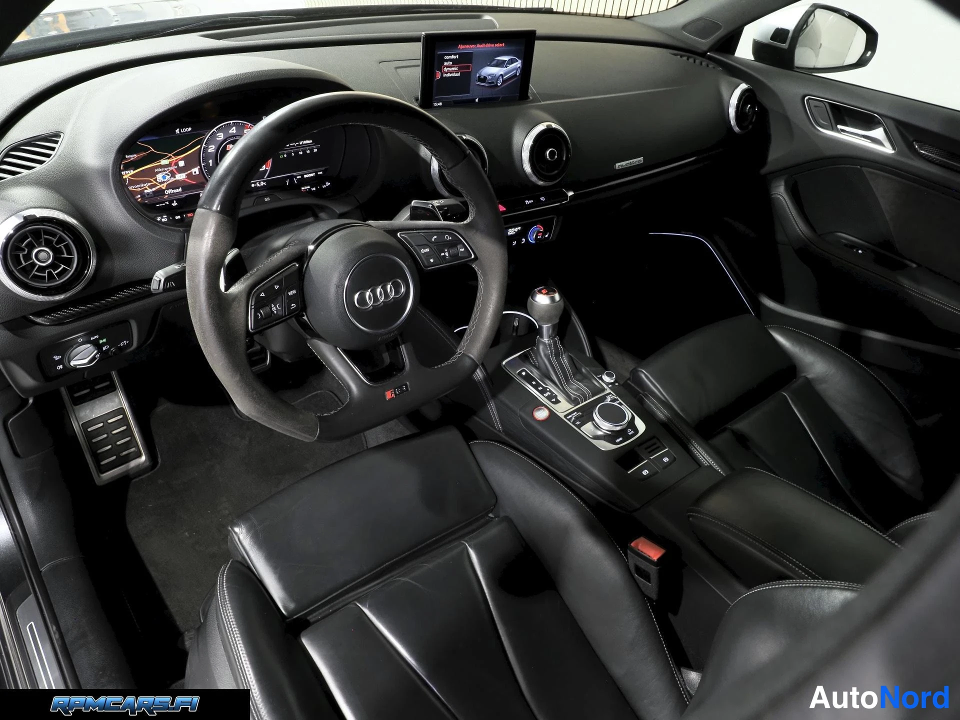 Harmaa Audi RS3 2018, sivulta, kuva 19