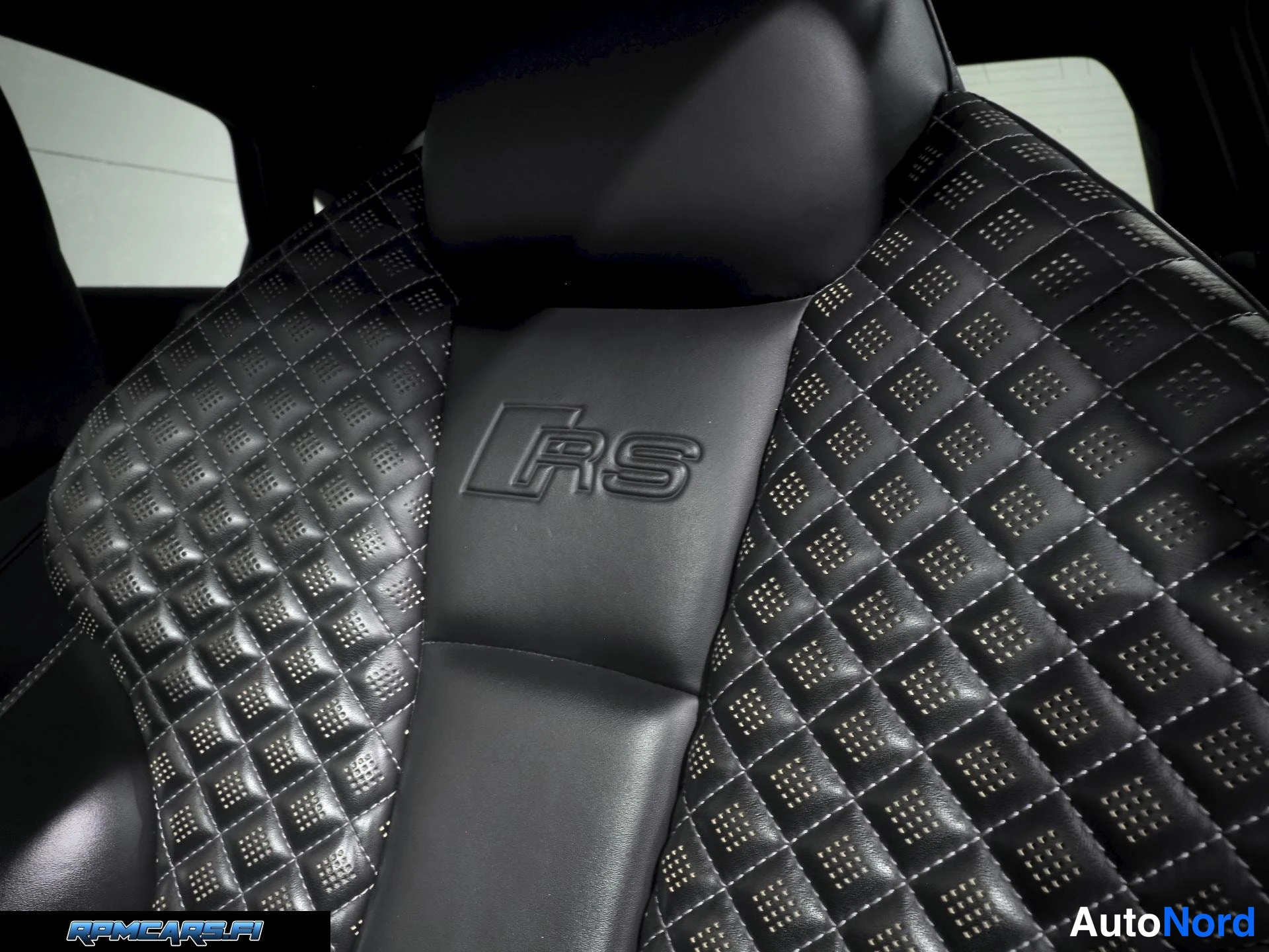 Harmaa Audi RS3 2018, kuva 56