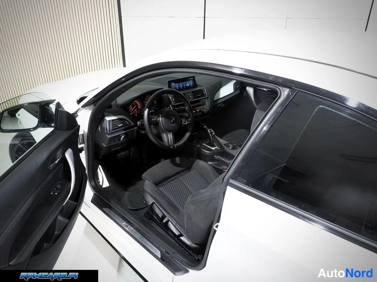 Valkoinen BMW M240i 2017, kuva 42