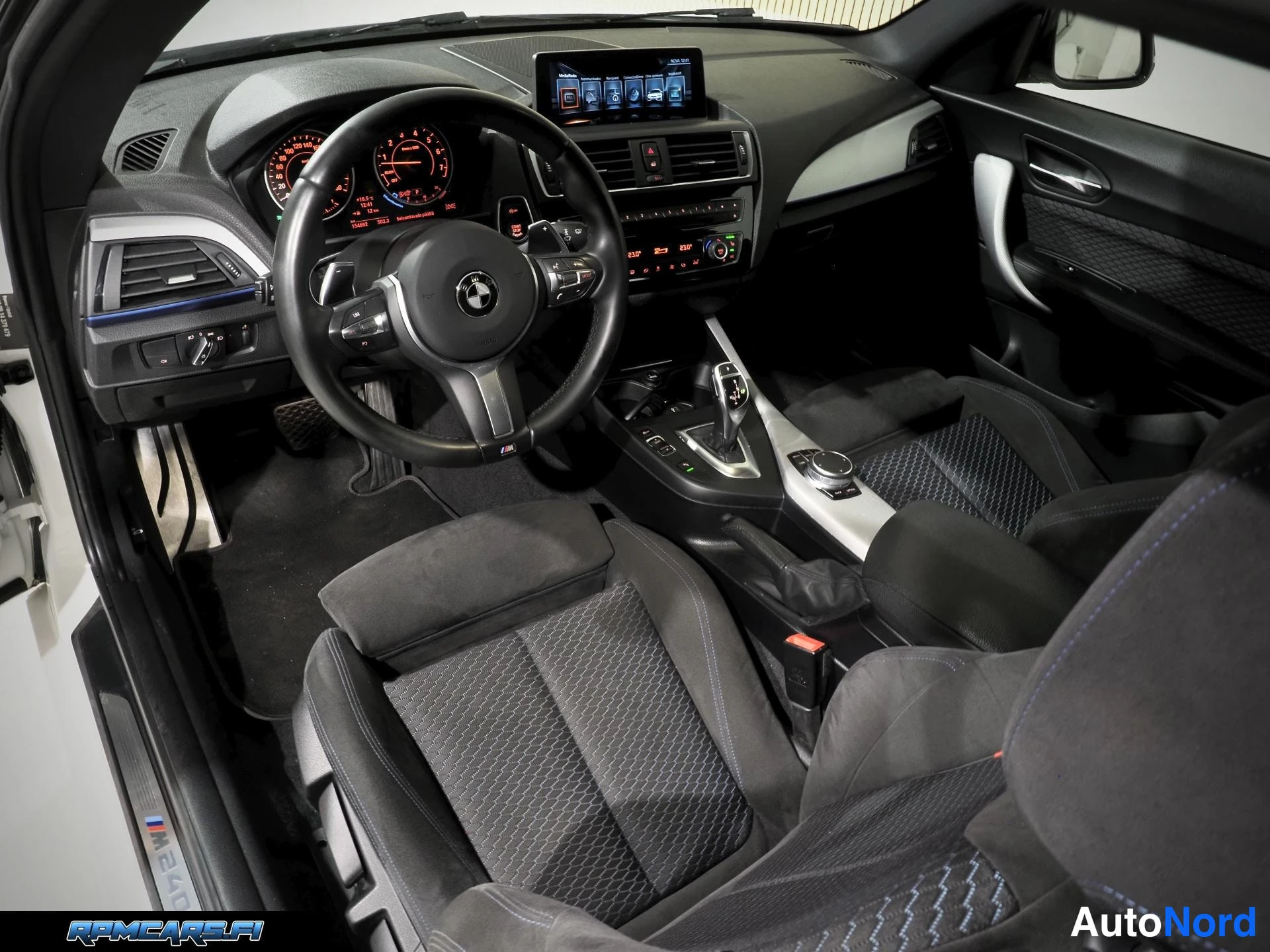 Valkoinen BMW M240i 2017, kuva 71