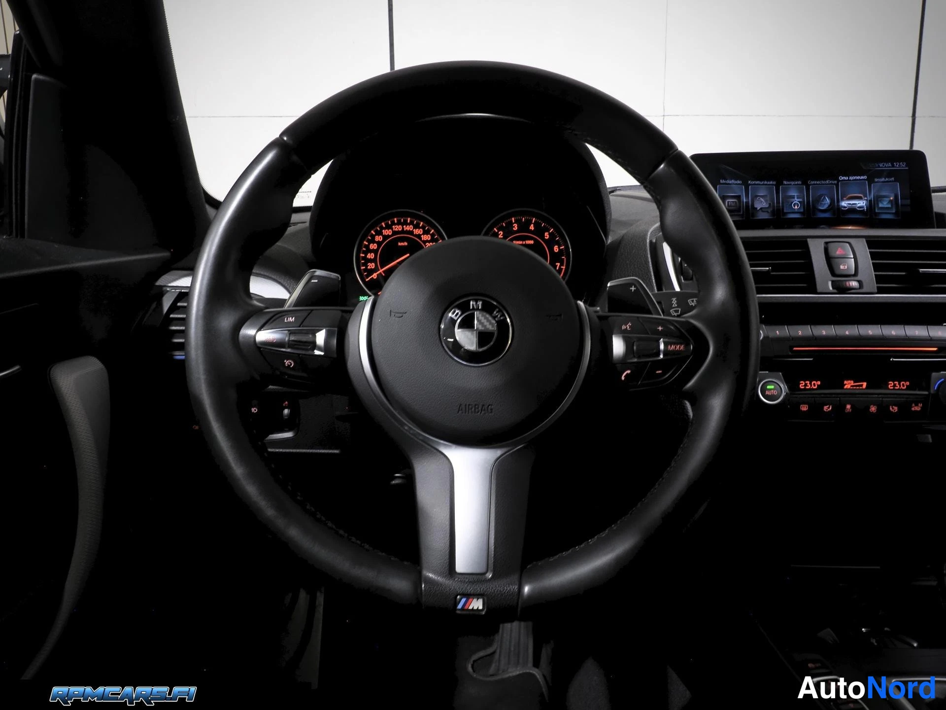 Valkoinen BMW M240i 2017, kuva 74