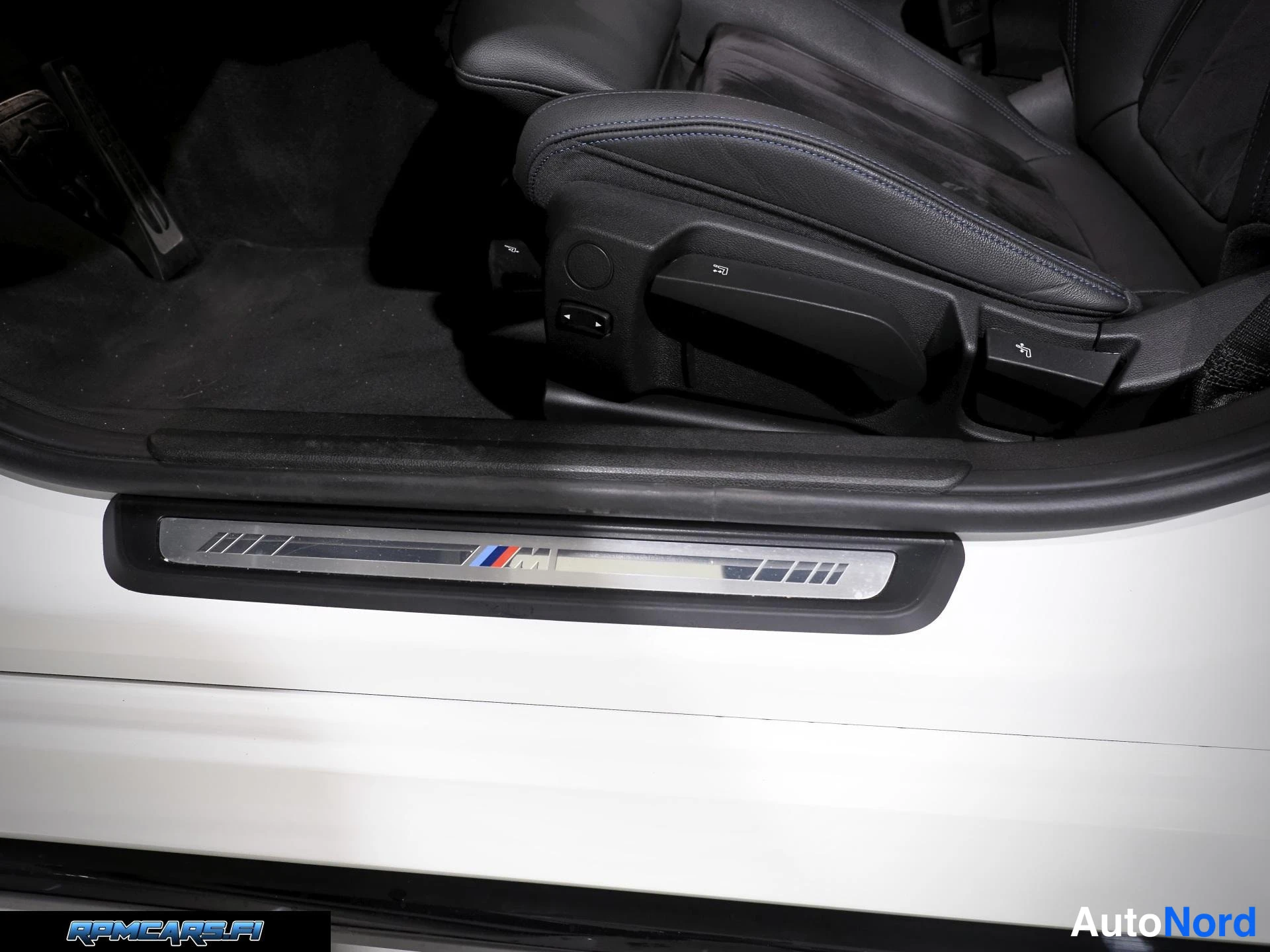 Valkoinen BMW 330d 2023, kuva 59