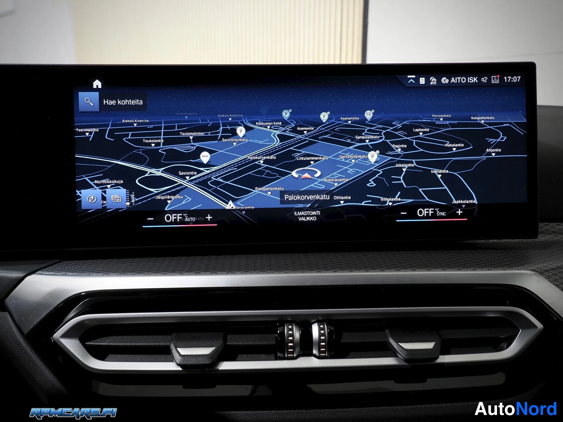 Valkoinen BMW 330d 2023, yksityiskohta, kuva 32
