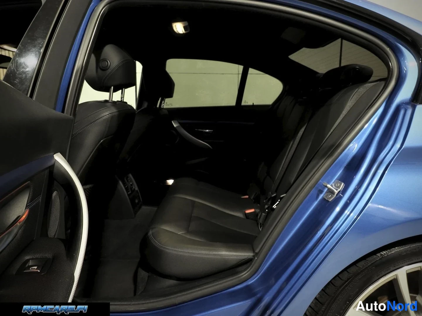 Sininen BMW 340i 2018, kuva 69