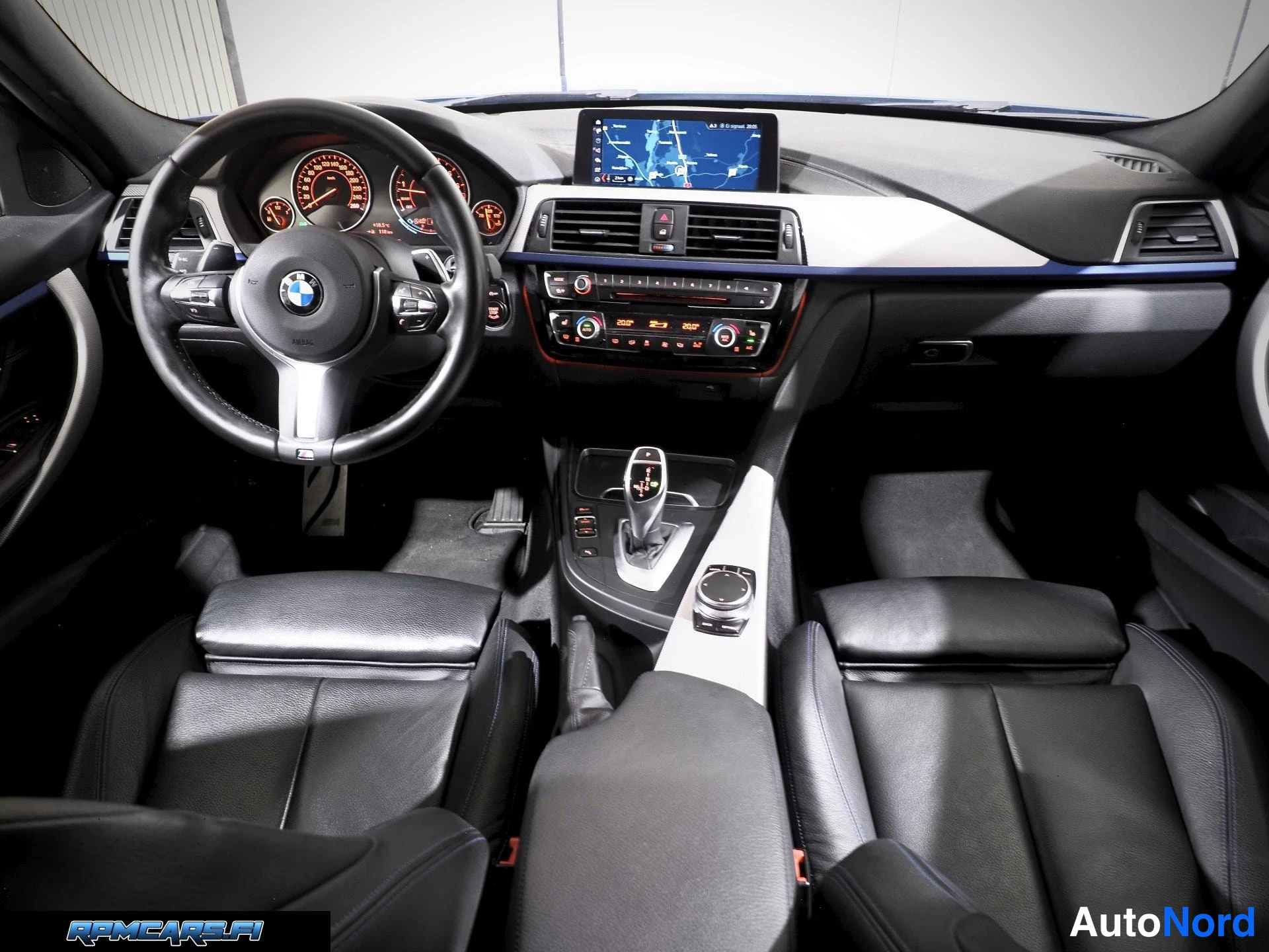 Sininen BMW 340i 2018, kuva 58
