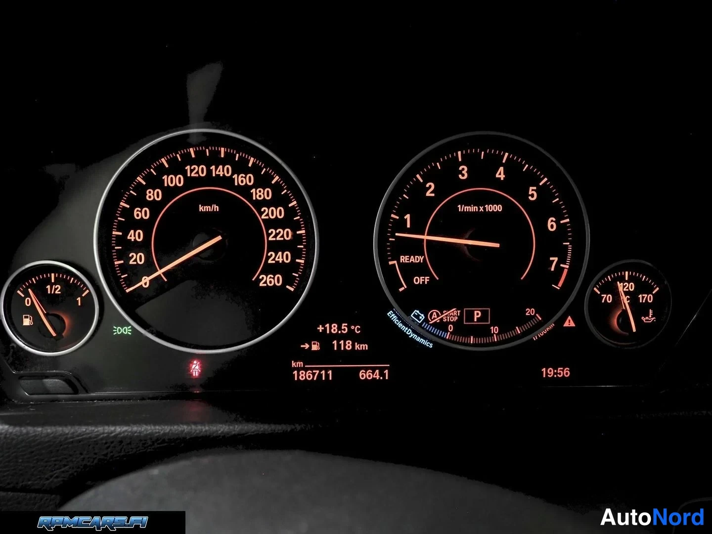Sininen BMW 340i 2018, kuva 75