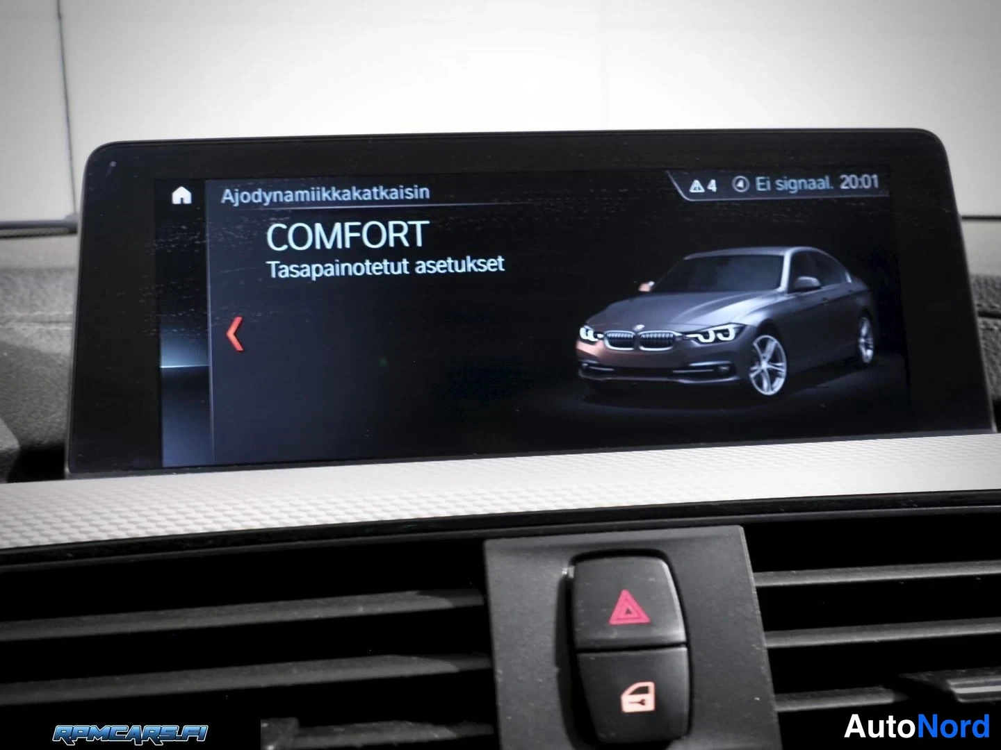 Sininen BMW 340i 2018, yksityiskohta, kuva 27