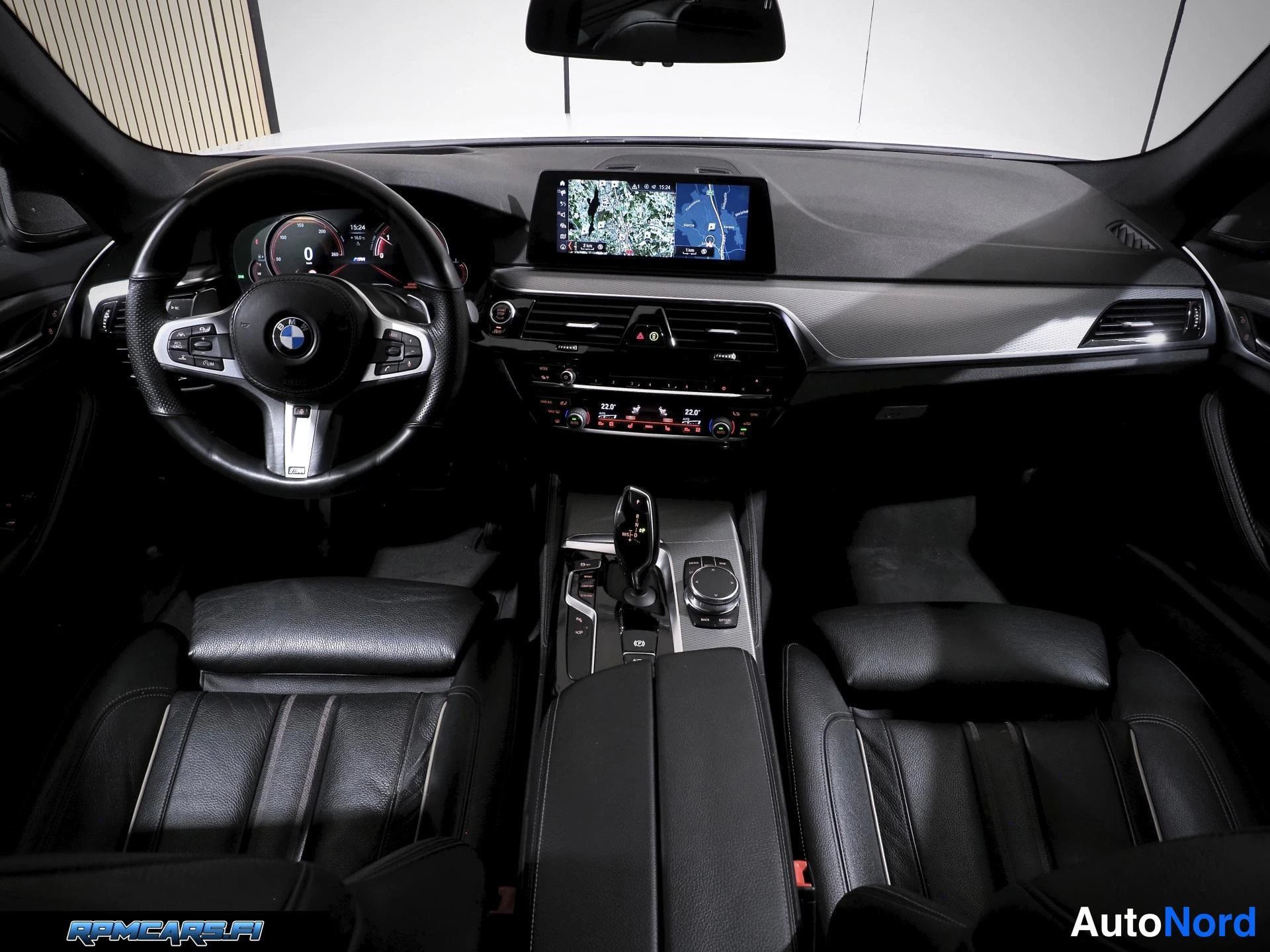 Valkoinen BMW 540d 2018, kuva 59