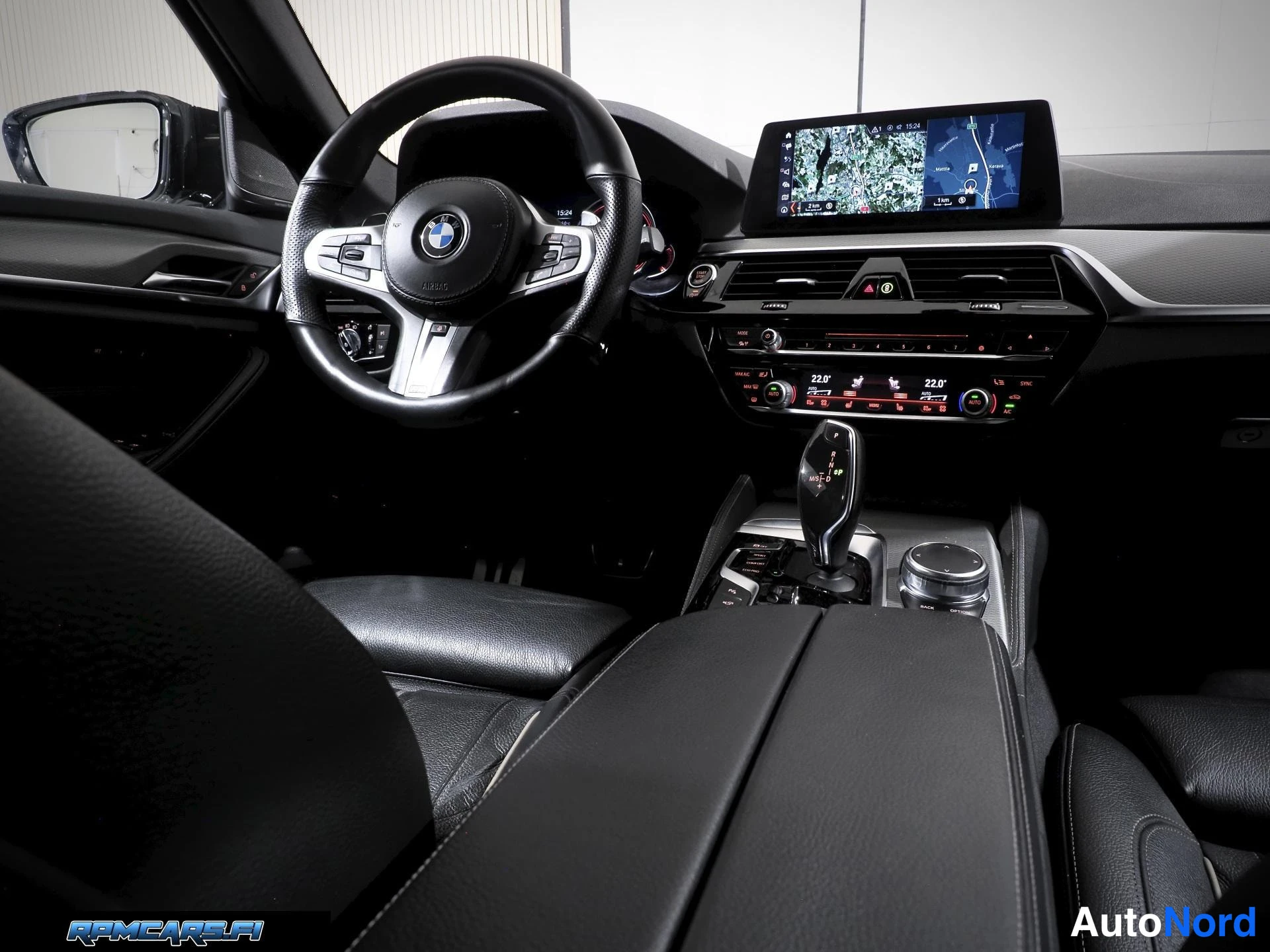 Valkoinen BMW 540d 2018, kuva 66