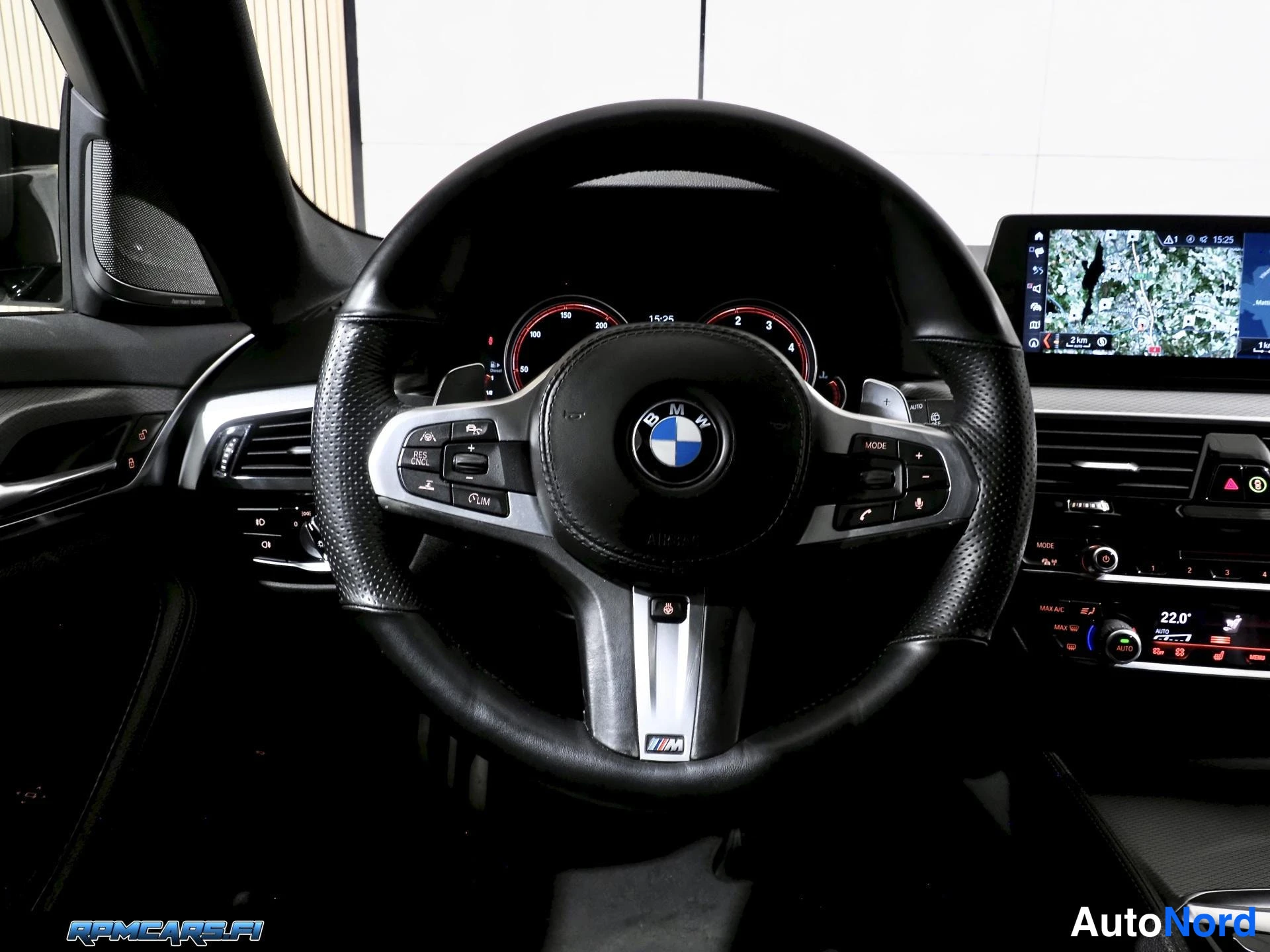 Valkoinen BMW 540d 2018, kuva 67