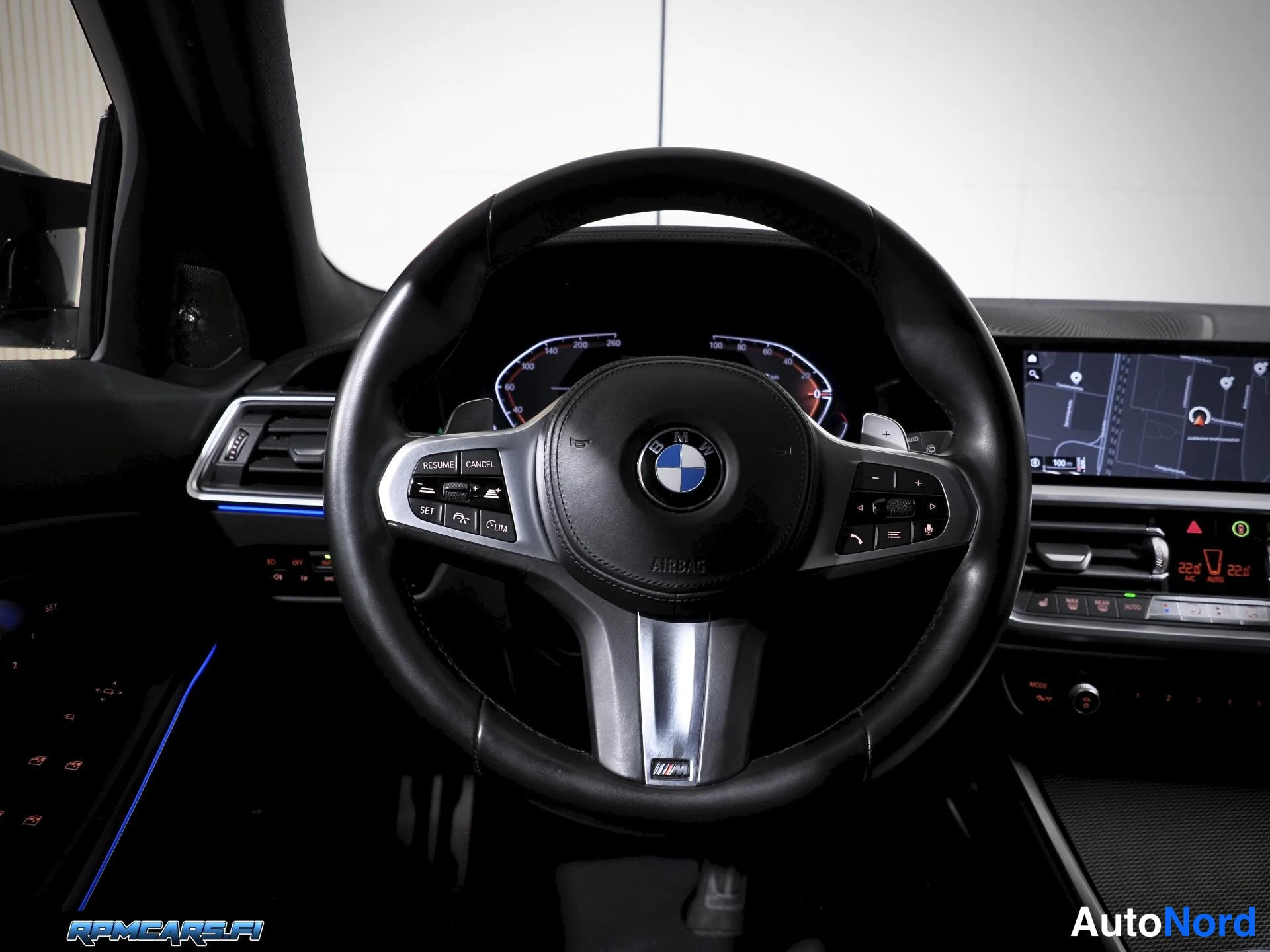 Valkoinen BMW 330d 2021, kuva 63
