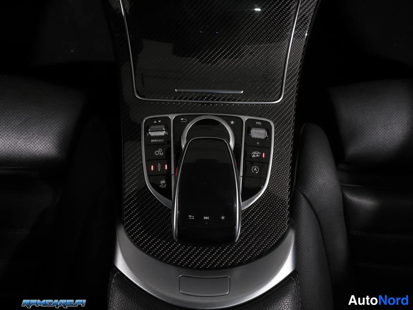 Musta Mercedes-Benz C 43 AMG 2017, kuva 75