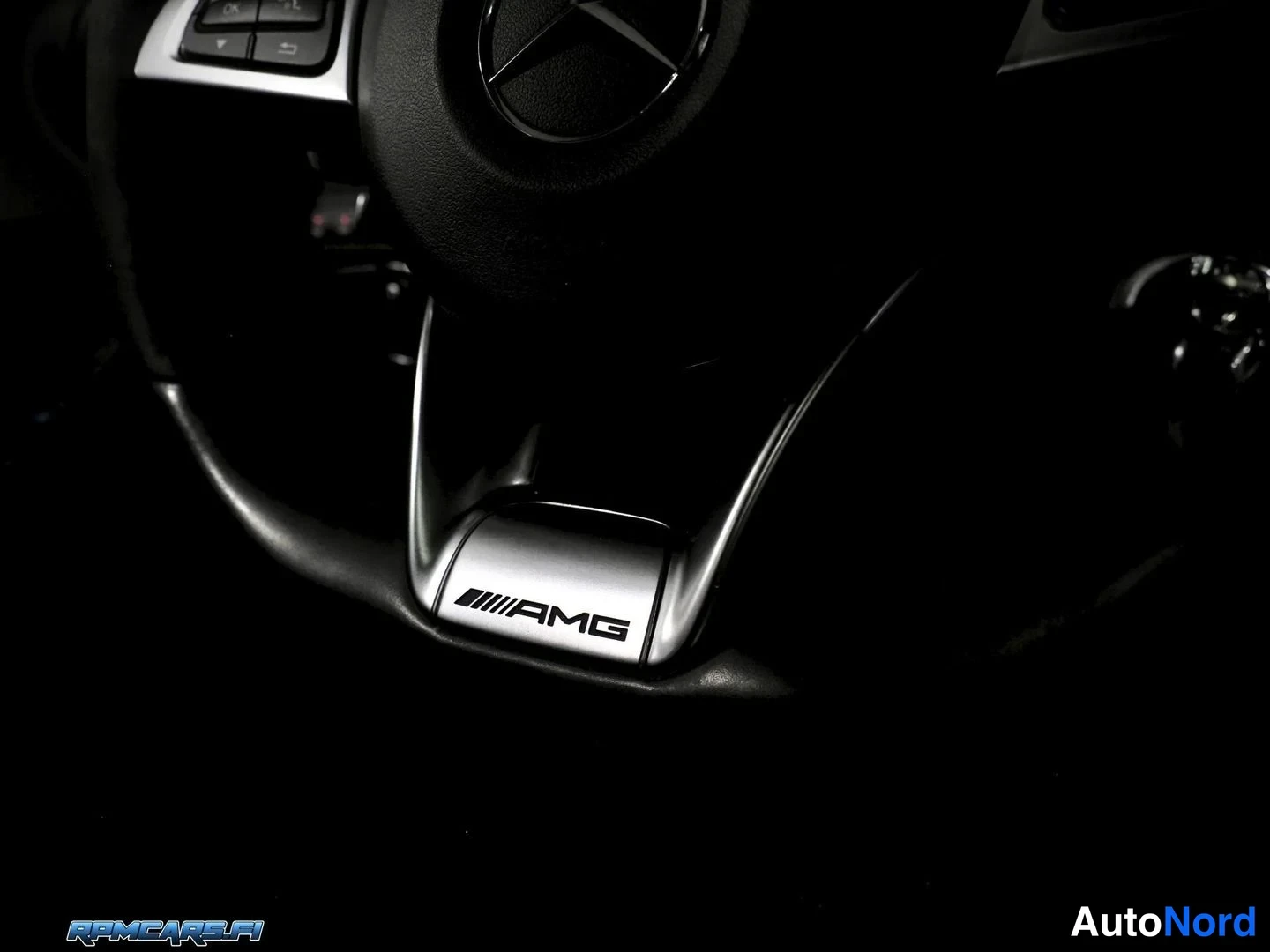 Musta Mercedes-Benz C 43 AMG 2017, kuva 77