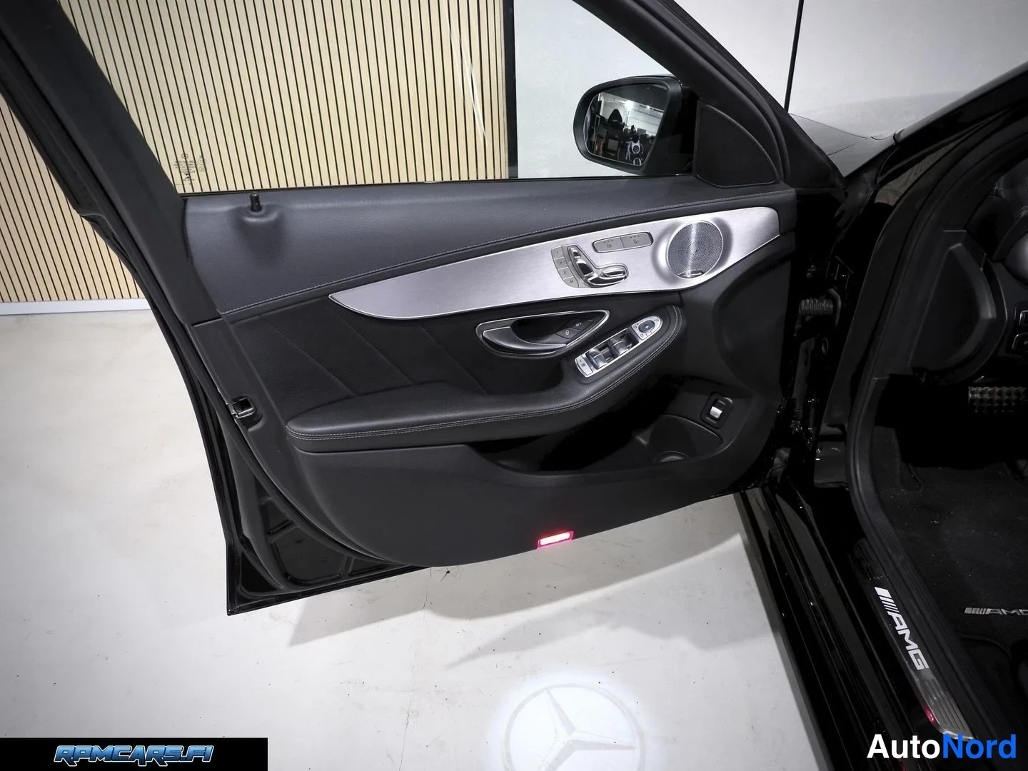 Musta Mercedes-Benz C 43 AMG 2017, kuva 55