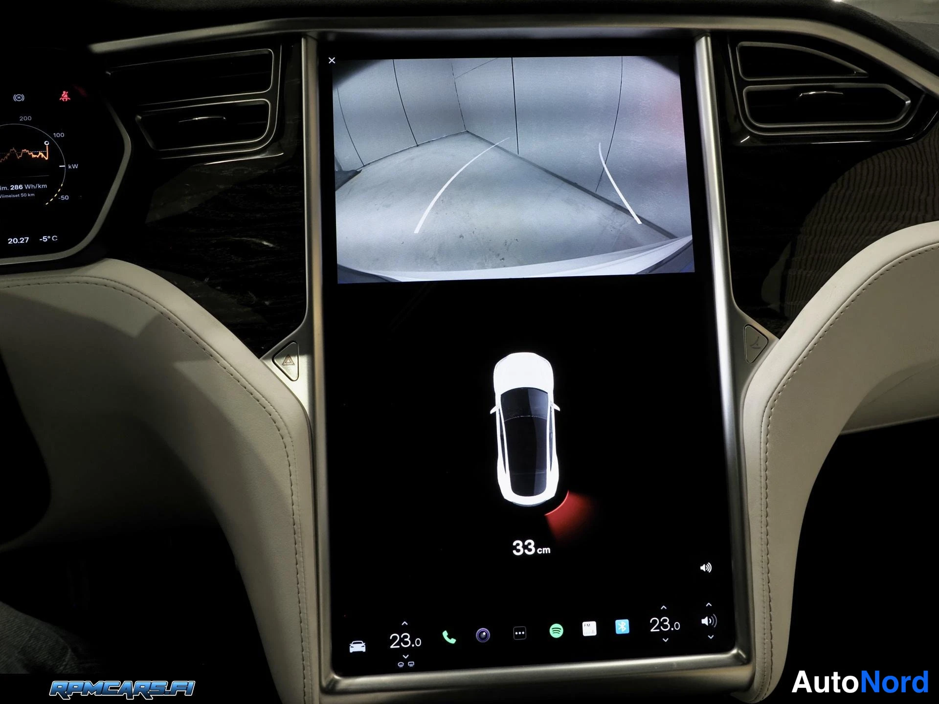Valkoinen Tesla Model S 2017, kuva 76