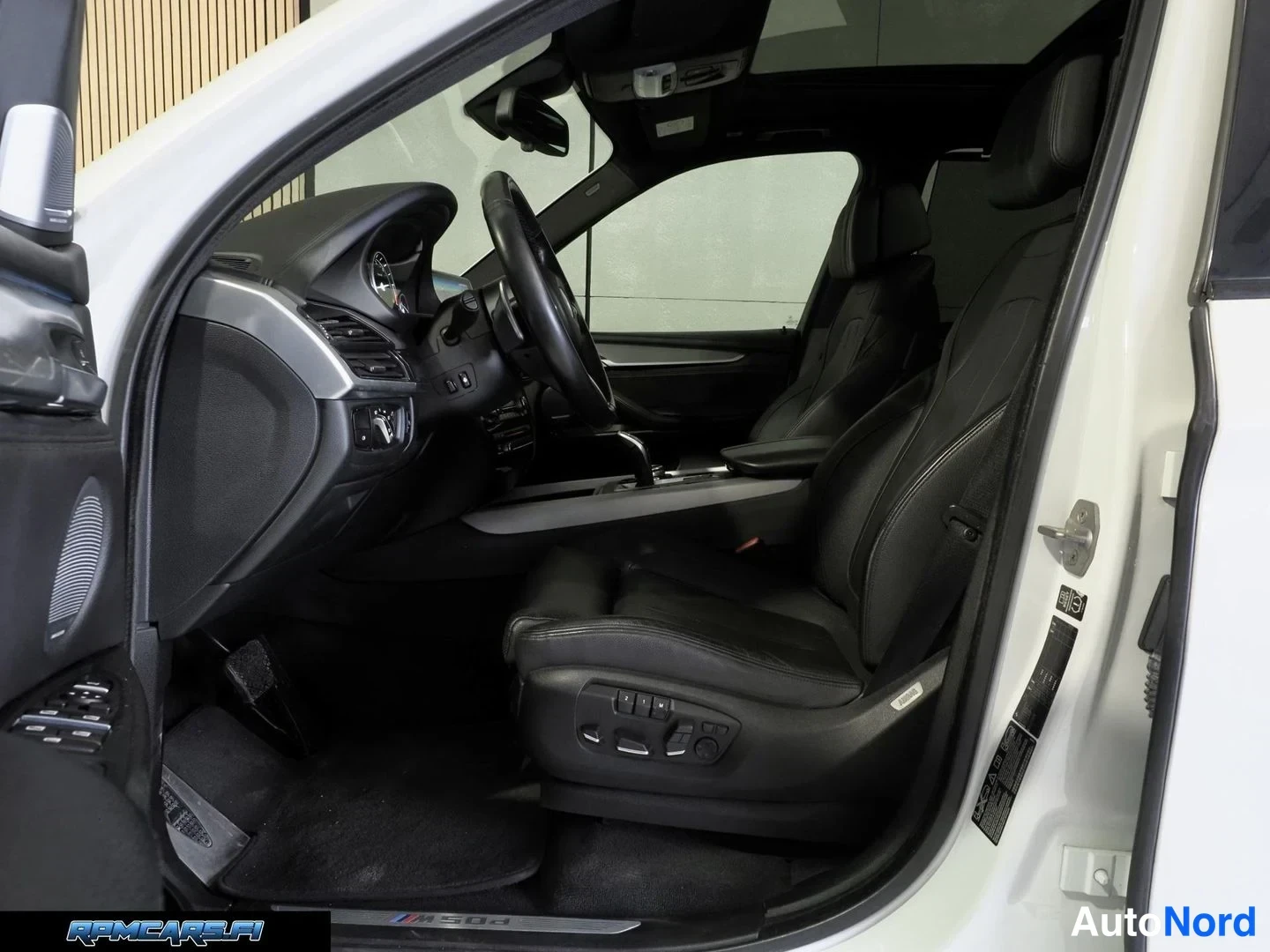 Valkoinen BMW X5 2014, kuva 45