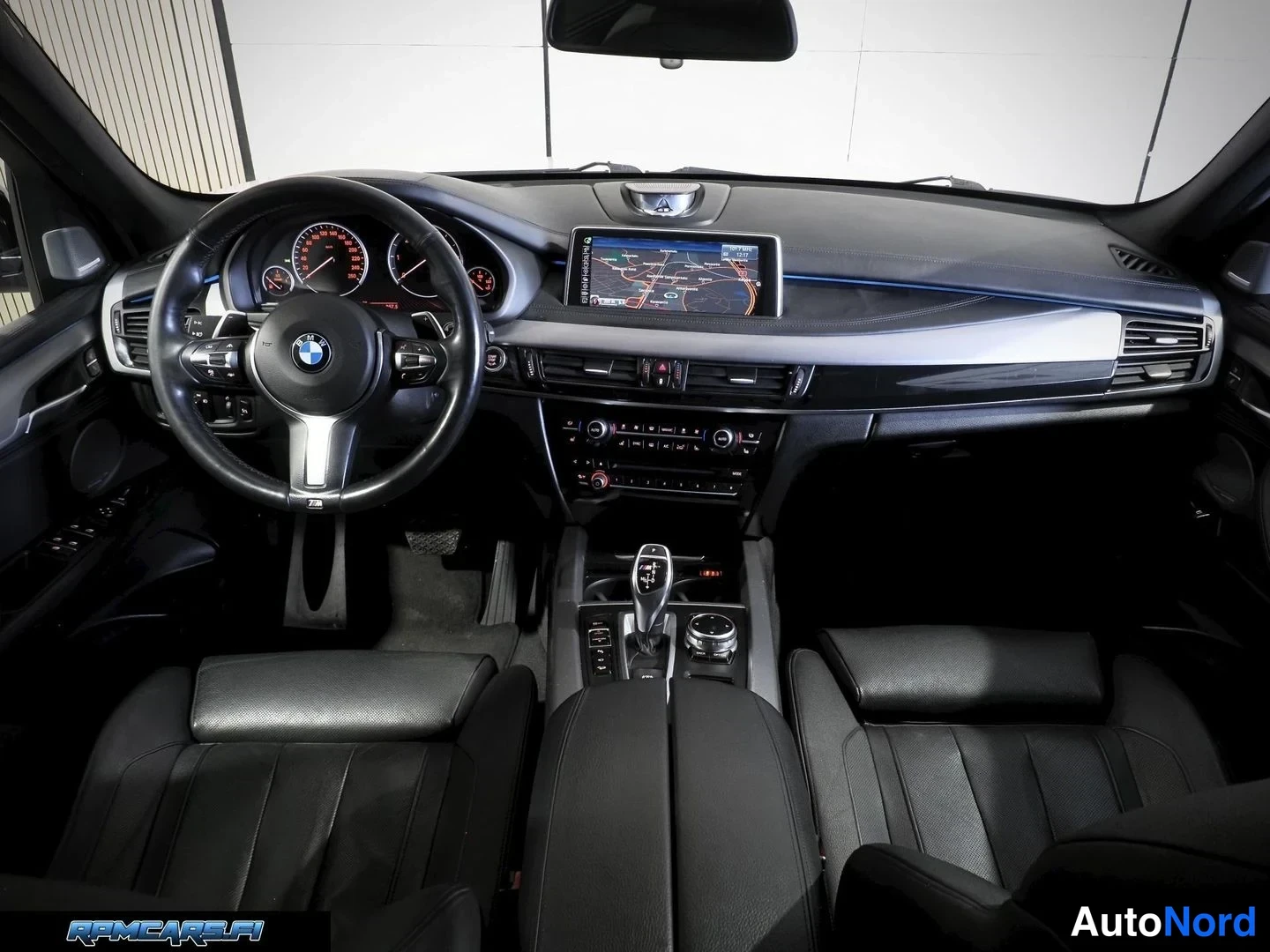 Valkoinen BMW X5 2014, kuva 47