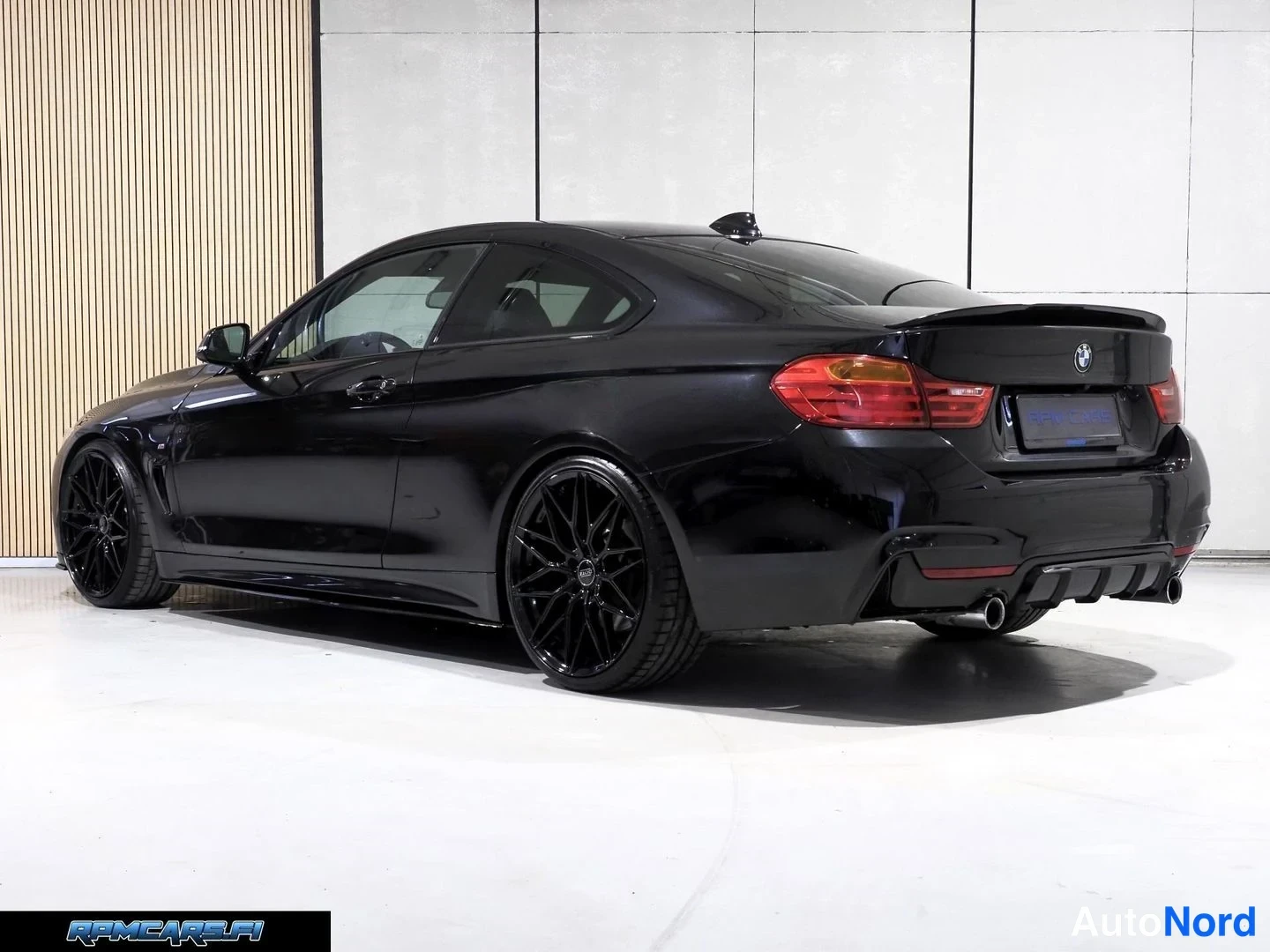 Musta BMW 435i 2014, takaviisto, kuva 10