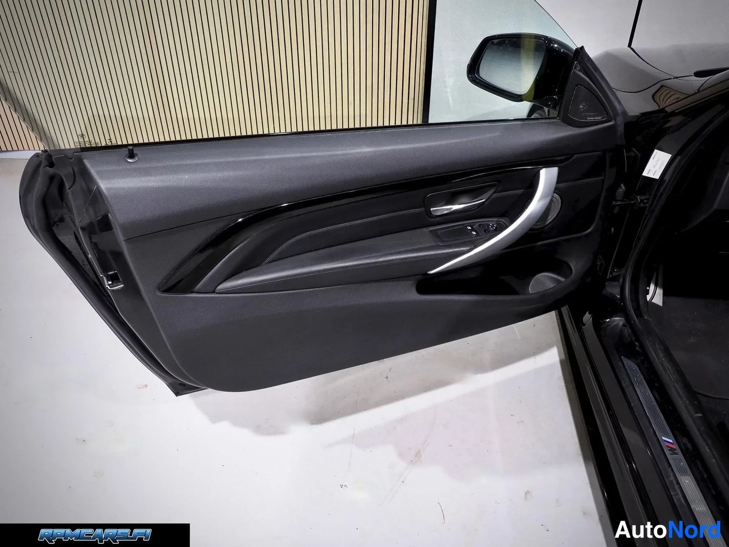 Musta BMW 435i 2014, yksityiskohta, kuva 14