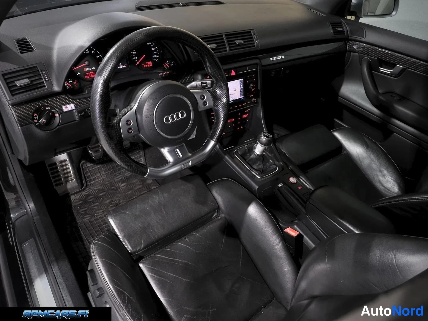 Musta Audi RS4 2007, sivulta, kuva 12
