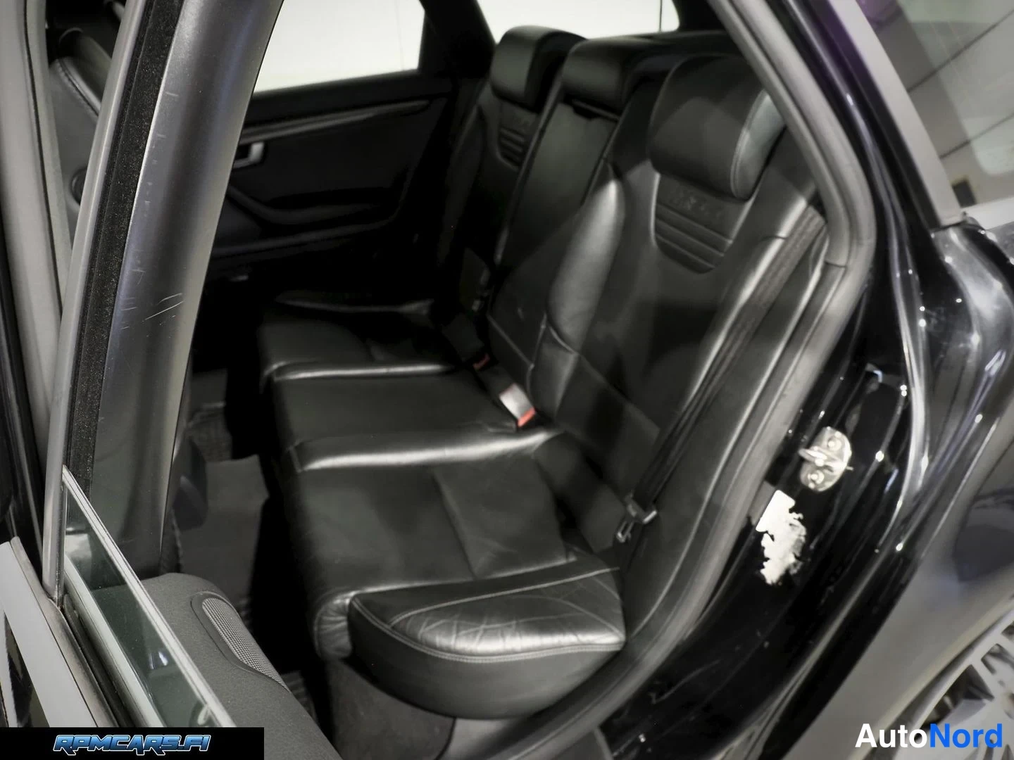 Musta Audi RS4 2007, kuva 45
