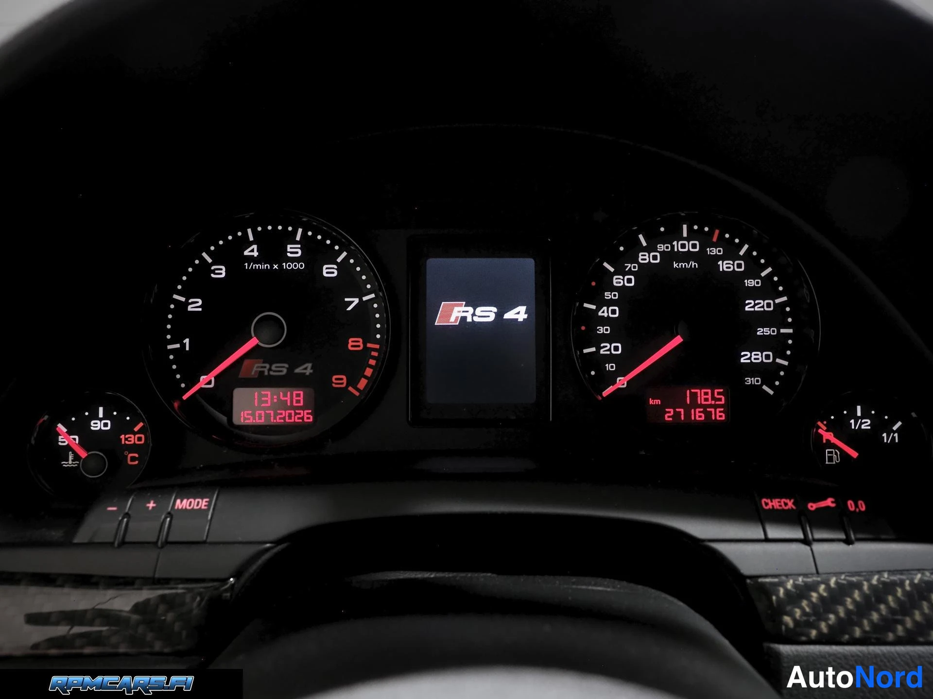 Musta Audi RS4 2007, sivulta, kuva 19