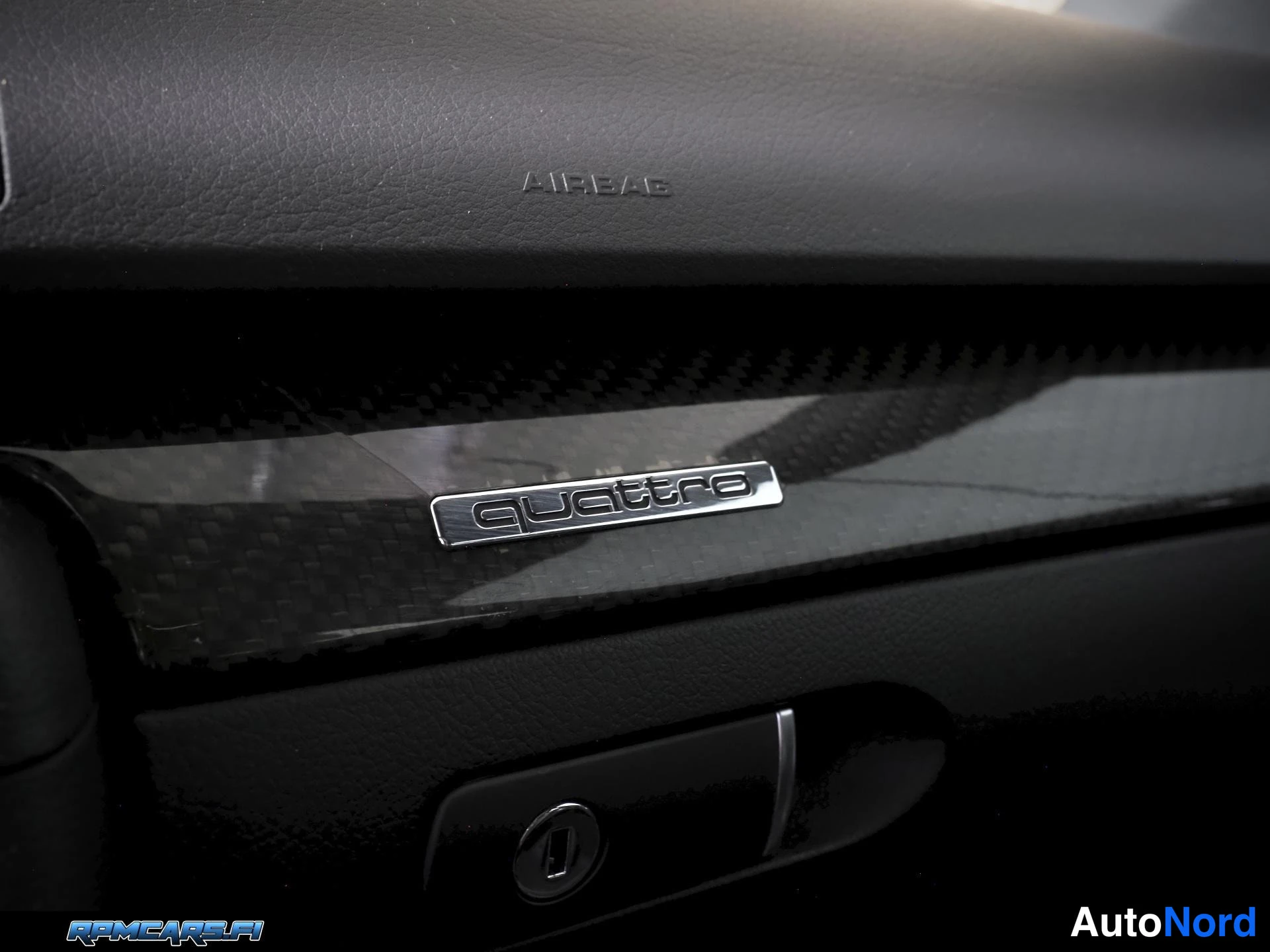 Musta Audi RS4 2007, yksityiskohta, kuva 38