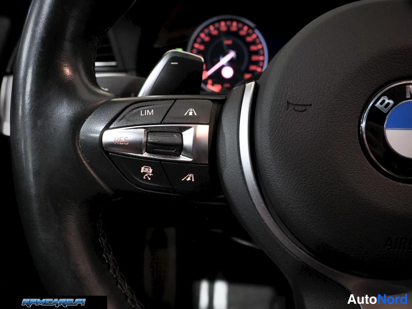 Valkoinen BMW M550d 2016, kuva 51