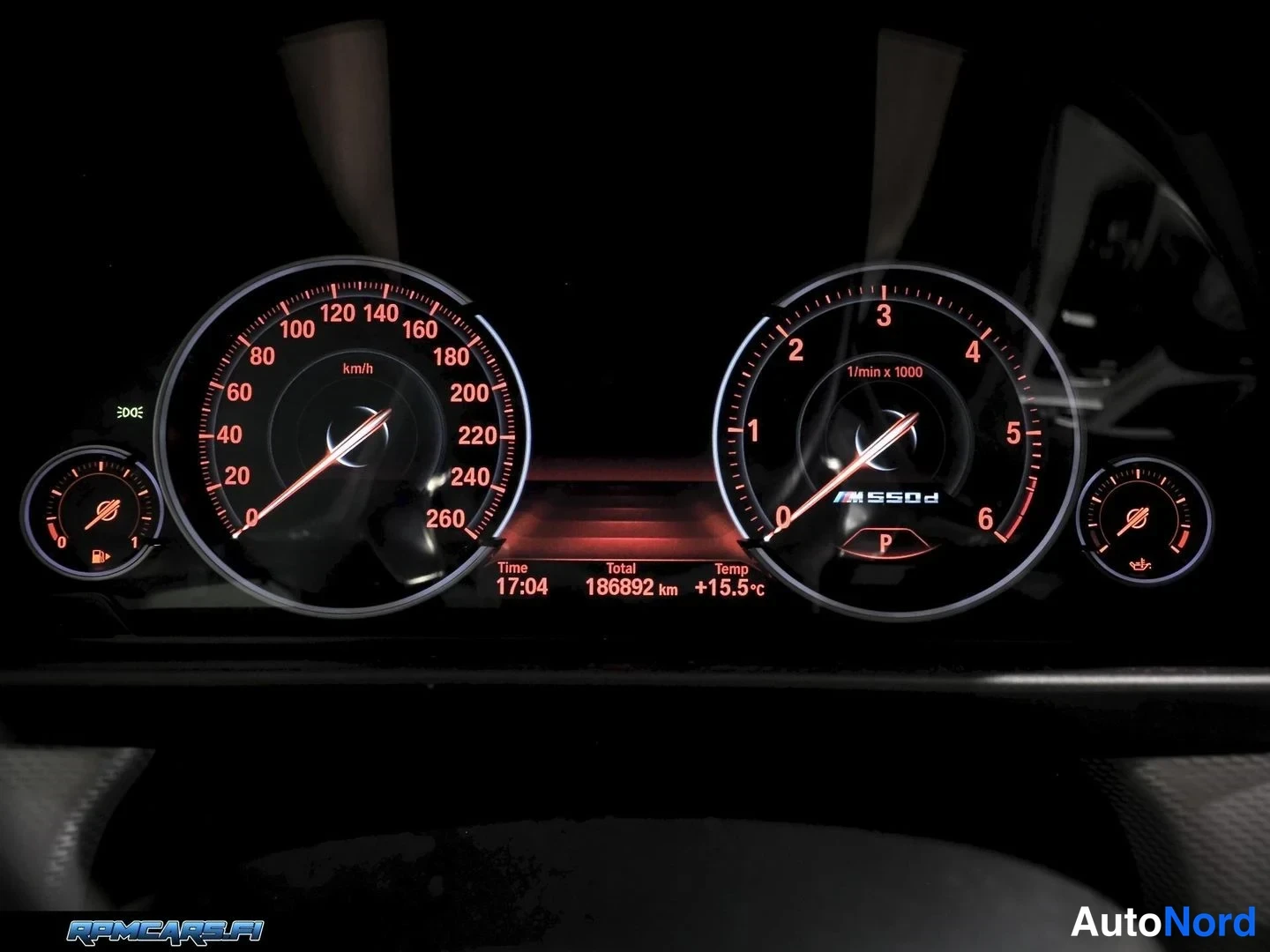 Valkoinen BMW M550d 2016, kuva 73