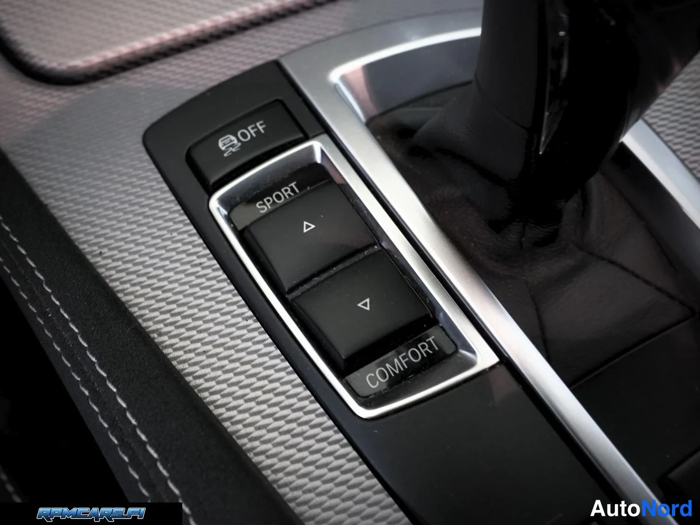 Valkoinen BMW M550d 2016, yksityiskohta, kuva 38