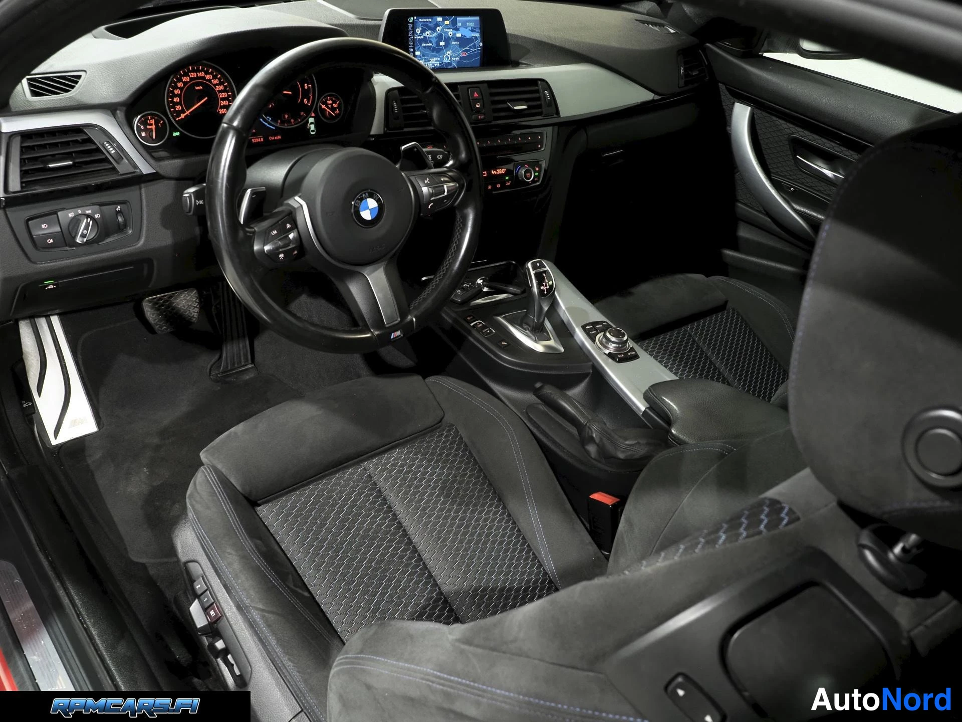 Punainen BMW 435d 2015, edestä, kuva 15