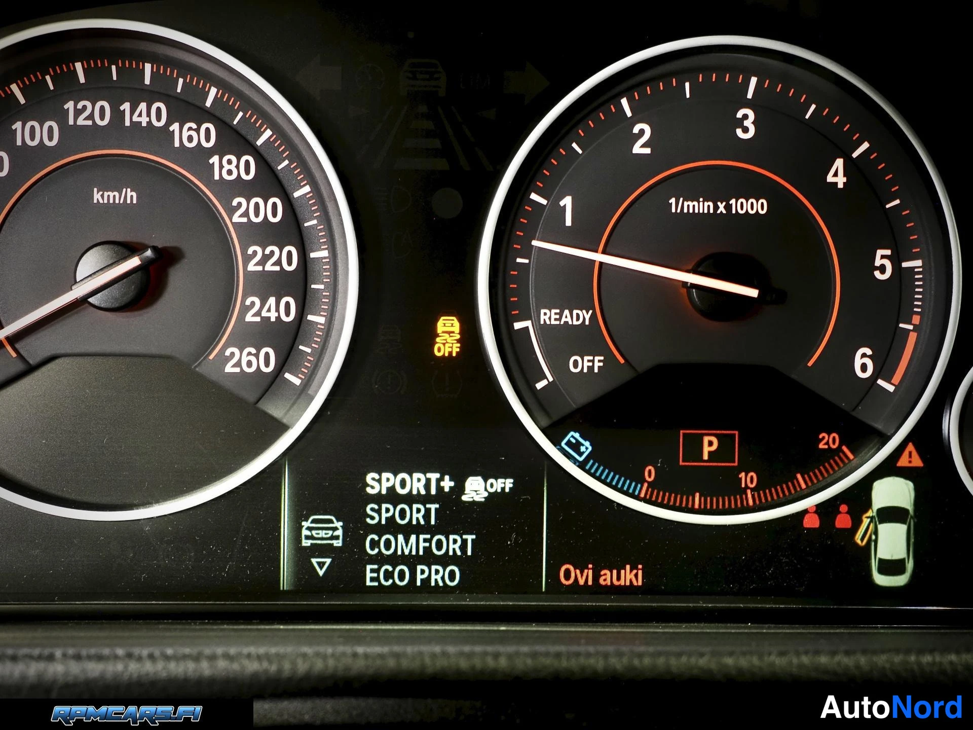 Punainen BMW 435d 2015, yksityiskohta, kuva 54