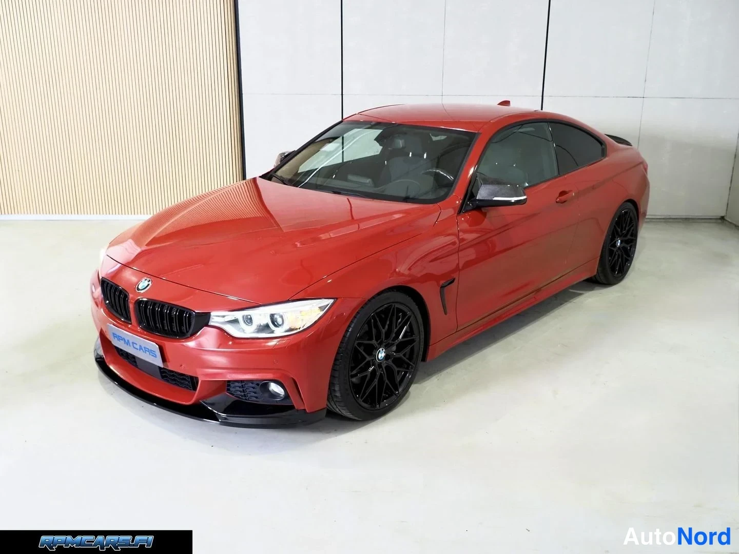 Punainen BMW 435d 2015, etuviisto, keula vasemmalle, kuva 3