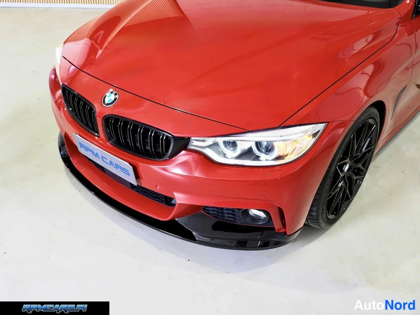 Punainen BMW 435d 2015, etuviisto, keula vasemmalle, kuva 46