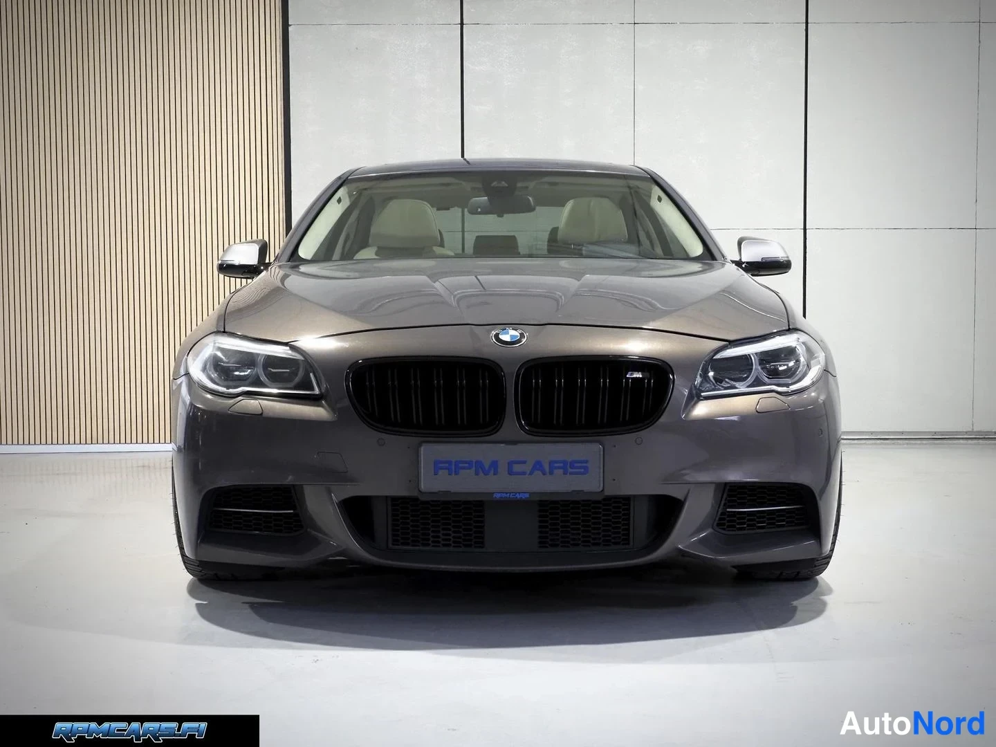 Harmaa BMW M550d 2014, edestä, kuva 6