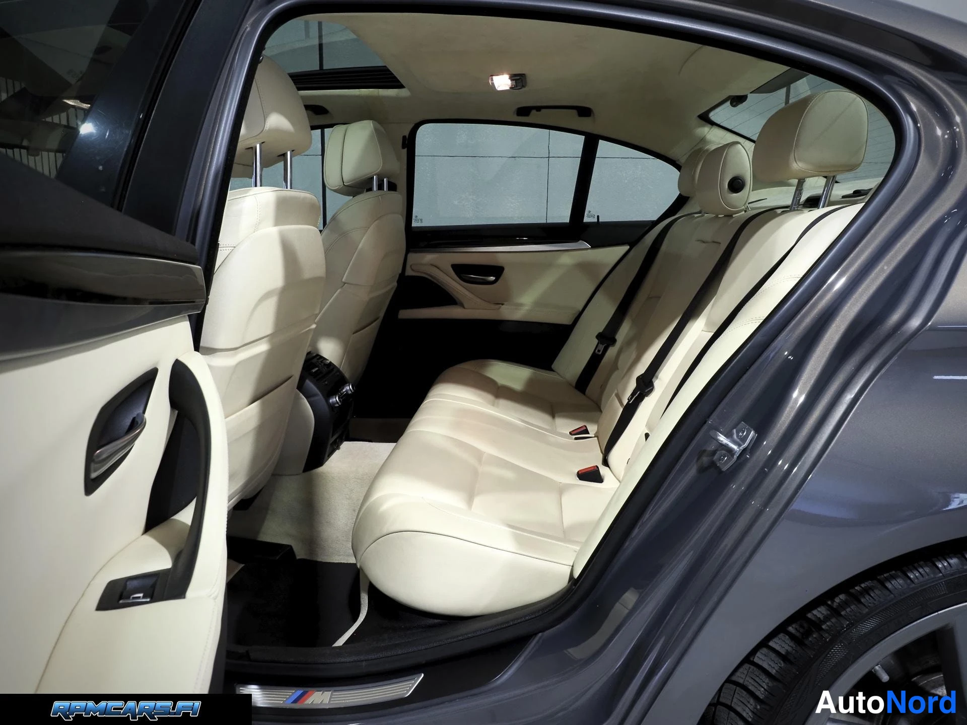 Harmaa BMW M550d 2014, kuva 27