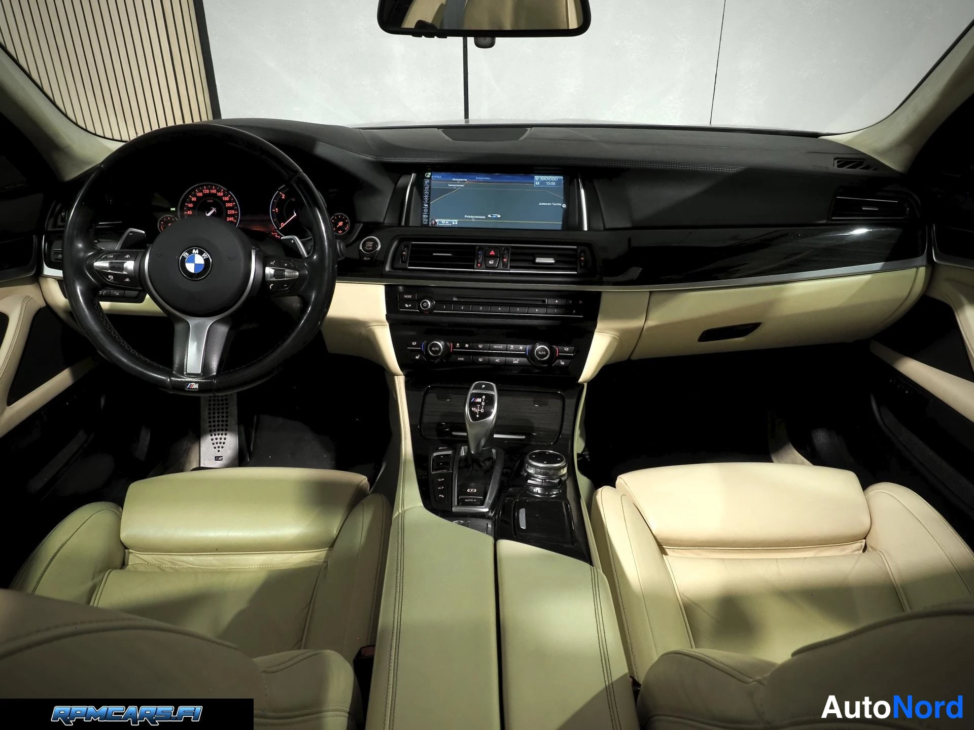 Harmaa BMW M550d 2014, kuva 30