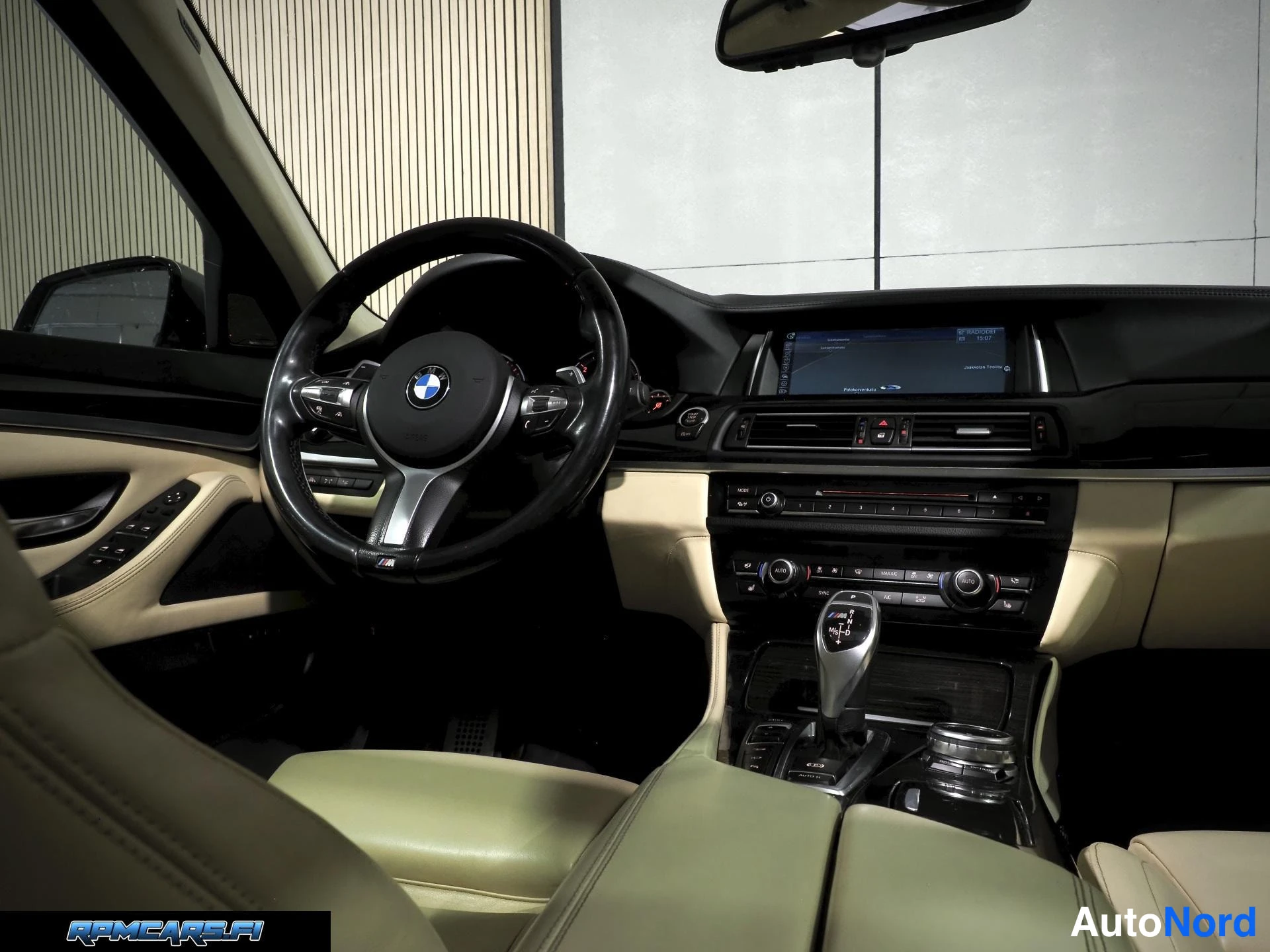Harmaa BMW M550d 2014, kuva 65
