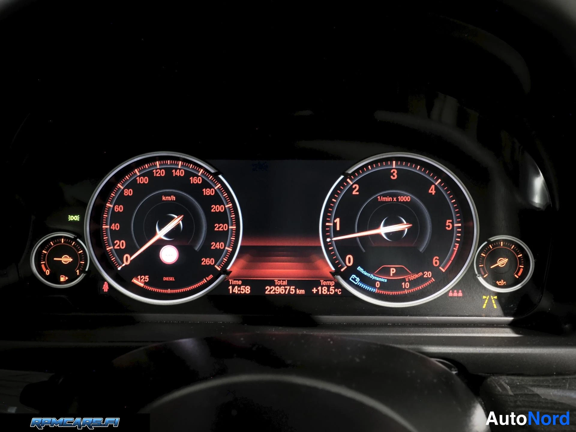 Harmaa BMW M550d 2014, kuva 36