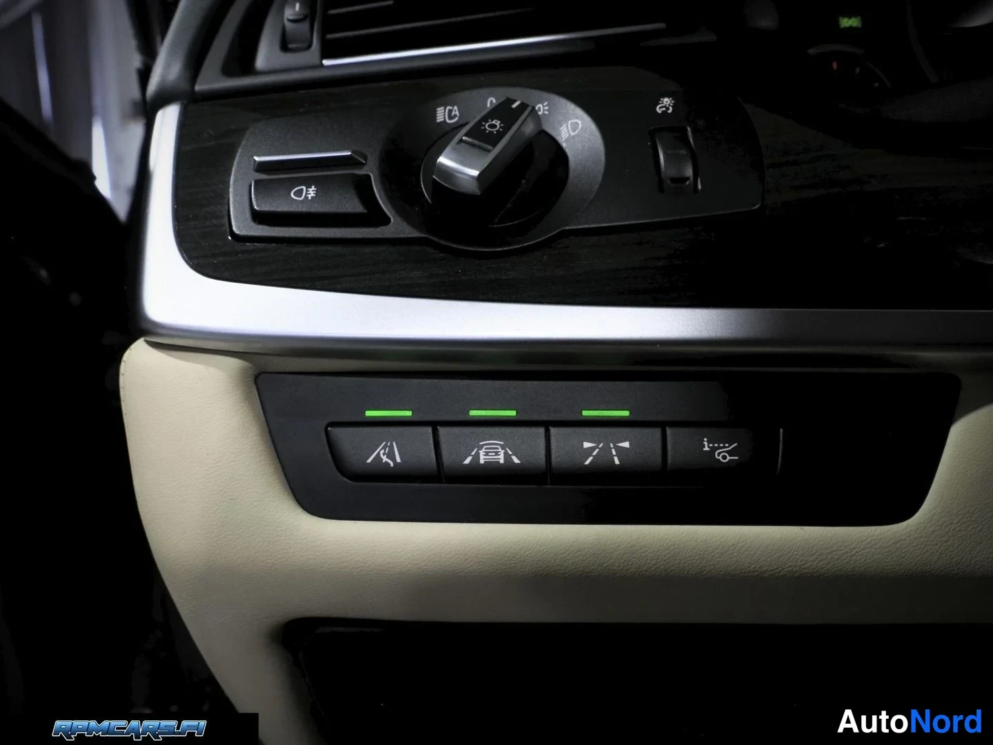 Harmaa BMW M550d 2014, kuva 61