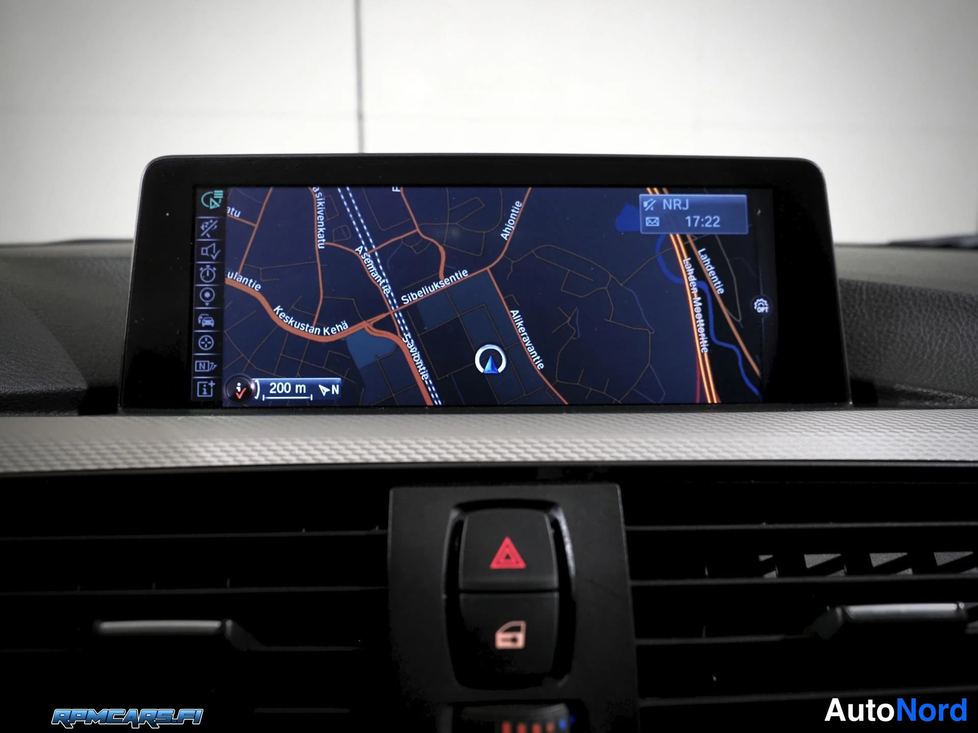 Valkoinen BMW 435d 2014, edestä, kuva 41