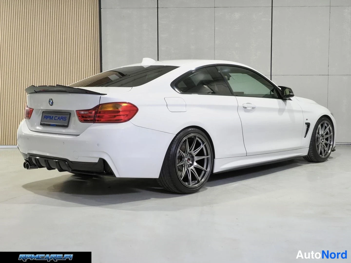 Valkoinen BMW 435d 2014, takaviisto, kuva 31