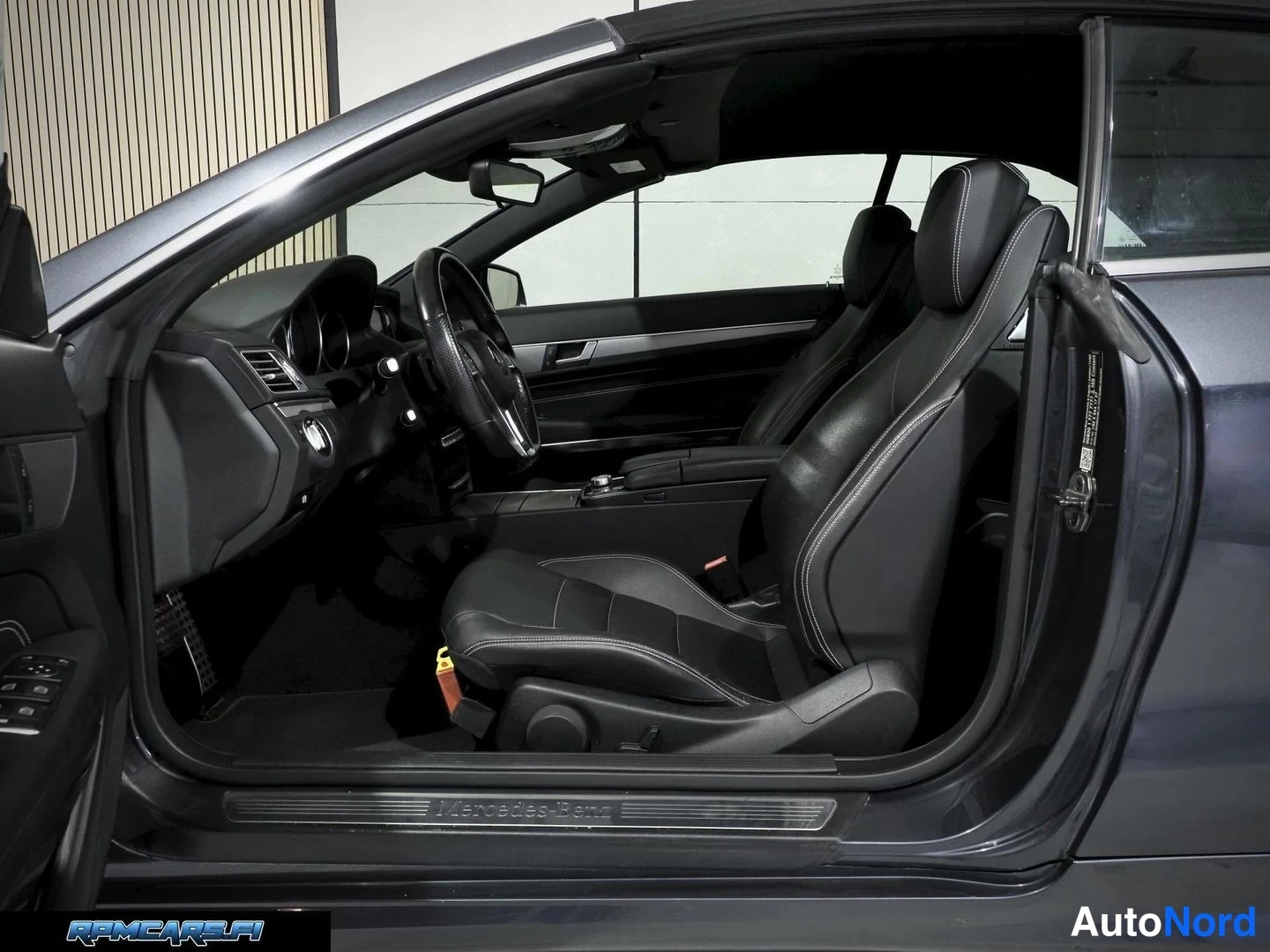 Harmaa Mercedes-Benz E 2014, kuva 72