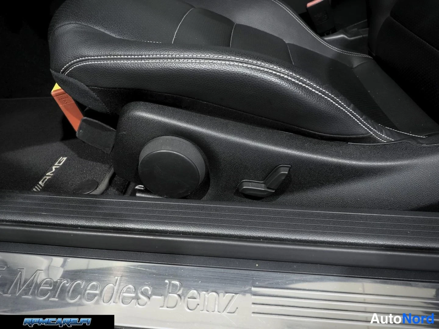 Harmaa Mercedes-Benz E 2014, kuva 74