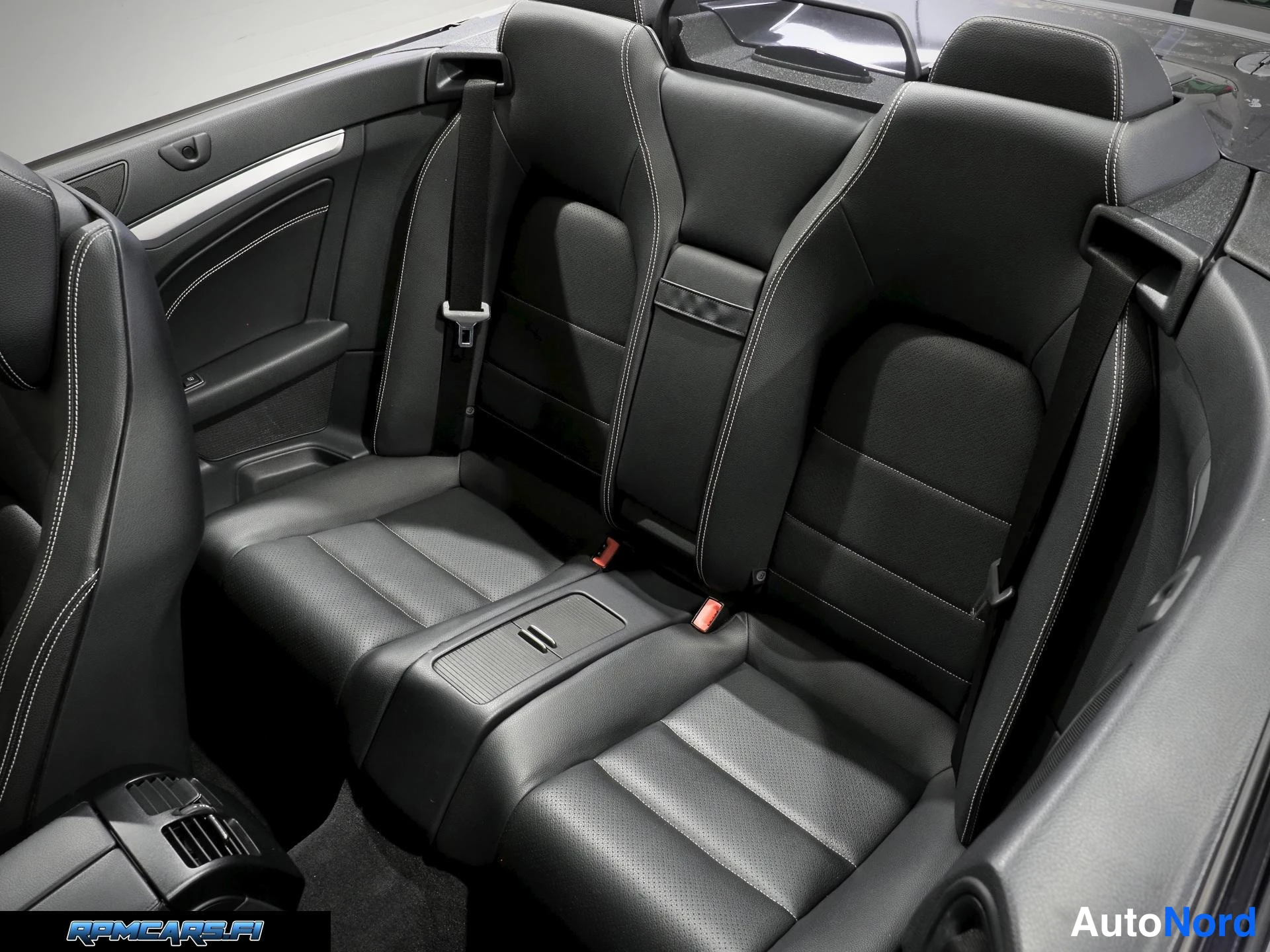 Harmaa Mercedes-Benz E 2014, sivulta, kuva 21