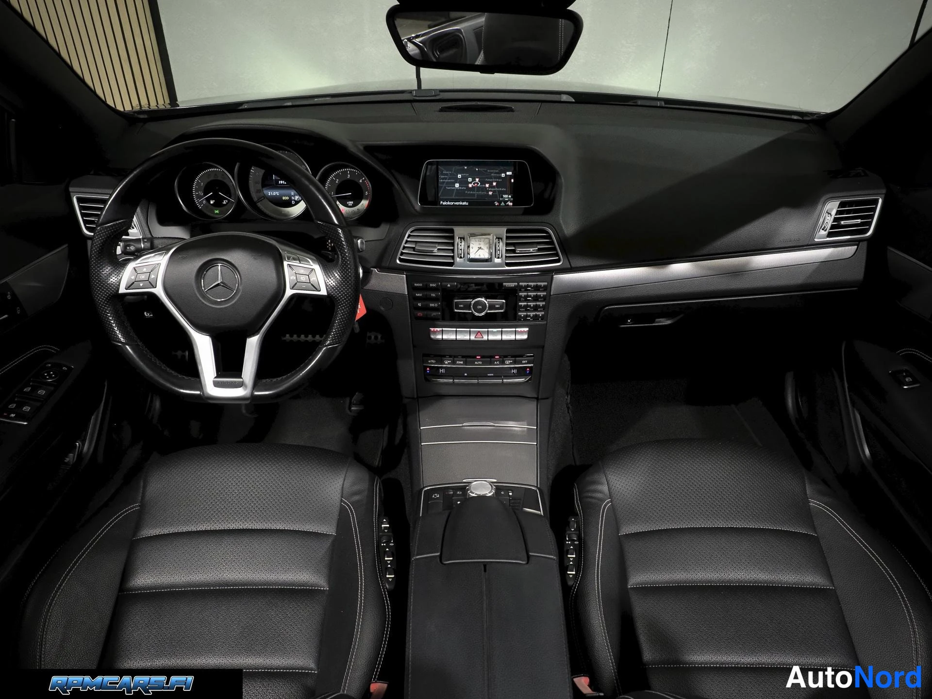 Harmaa Mercedes-Benz E 2014, yksityiskohta, kuva 44