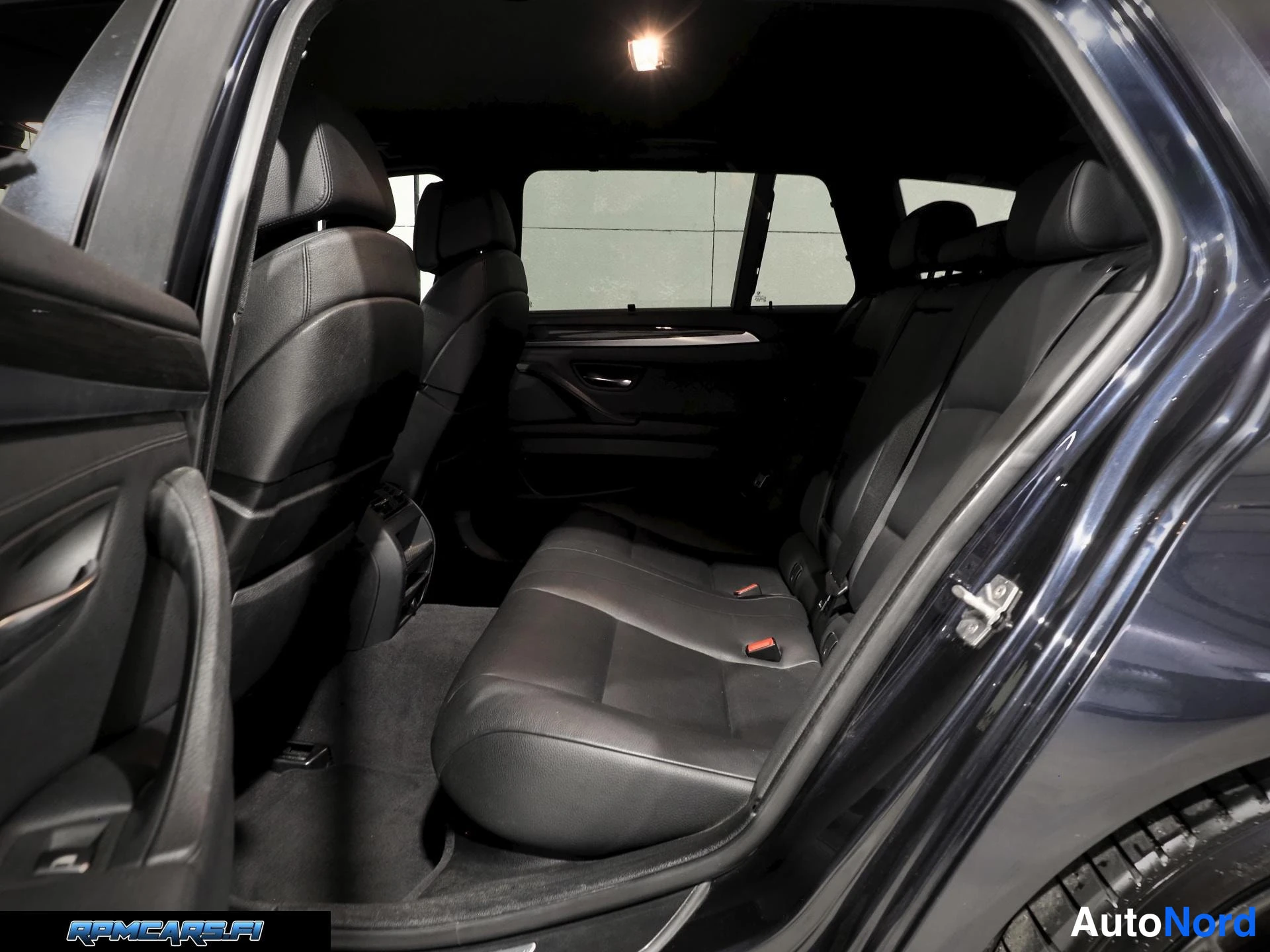 Musta BMW 535i 2012, kuva 50